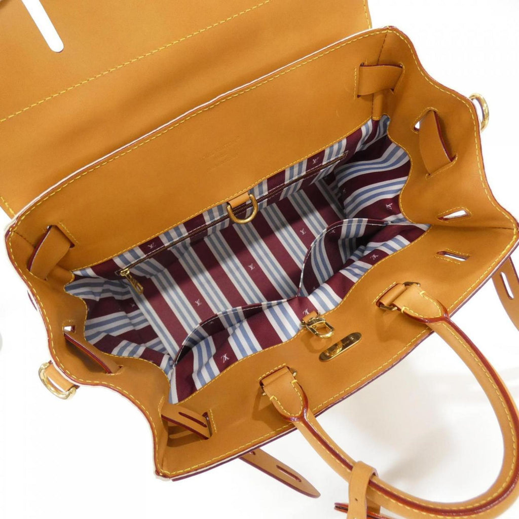 Louis Vuitton Off-White Leather Handbag