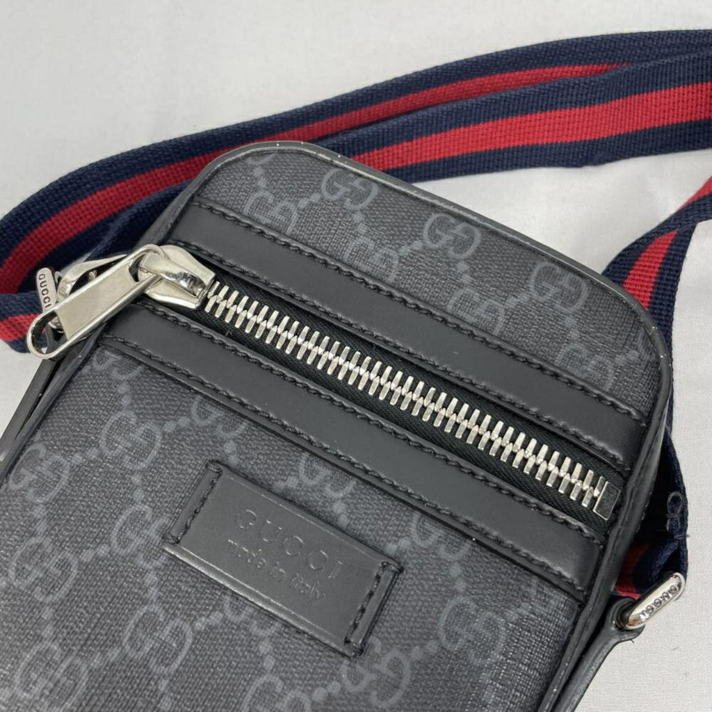 Gucci Blue Gg Supreme Shoulder Bag (Pre-Owned)