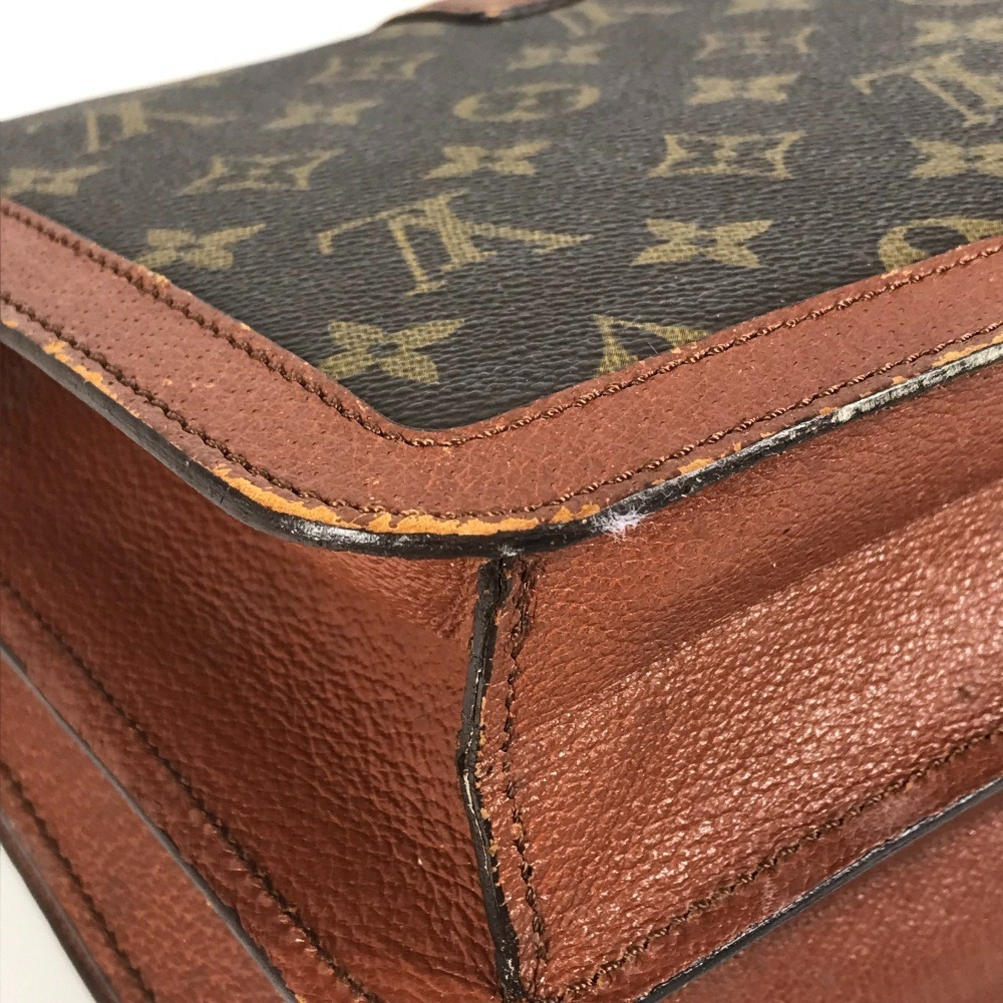 Louis Vuitton Brown Monogram Canvas Pochette Shoulder Bag