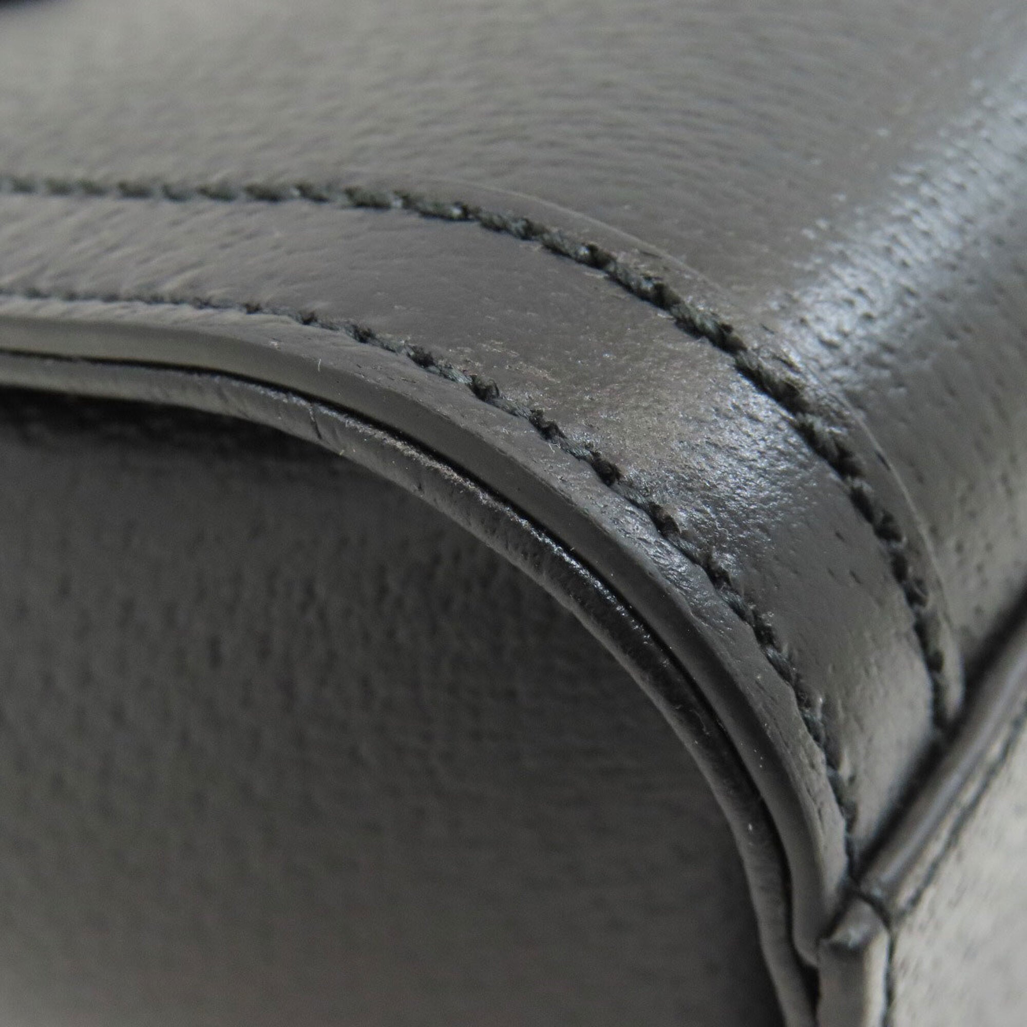 Gucci Black Leather Handbag (Pre-Owned)
