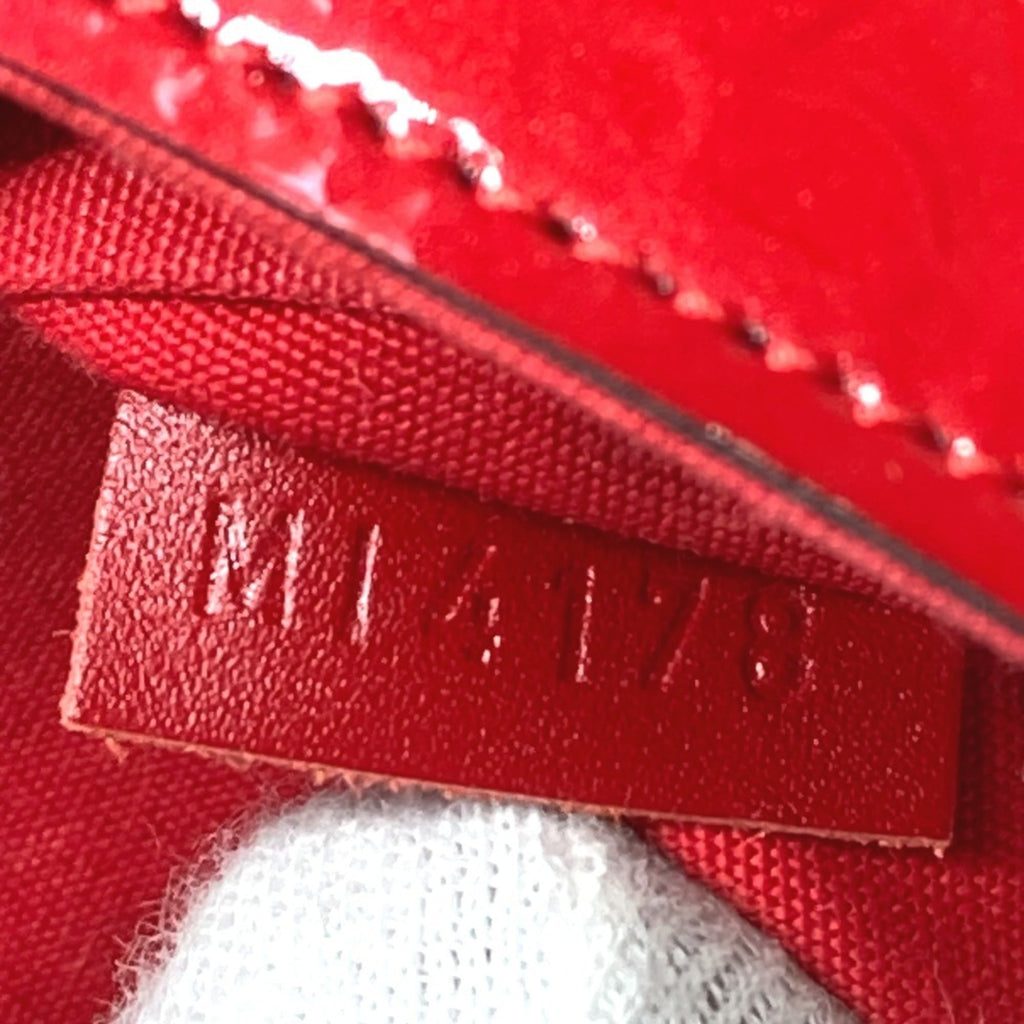 Louis Vuitton Red Color Monogram Vernis Canvas Clutch Bag Pochette Shoulder Bag