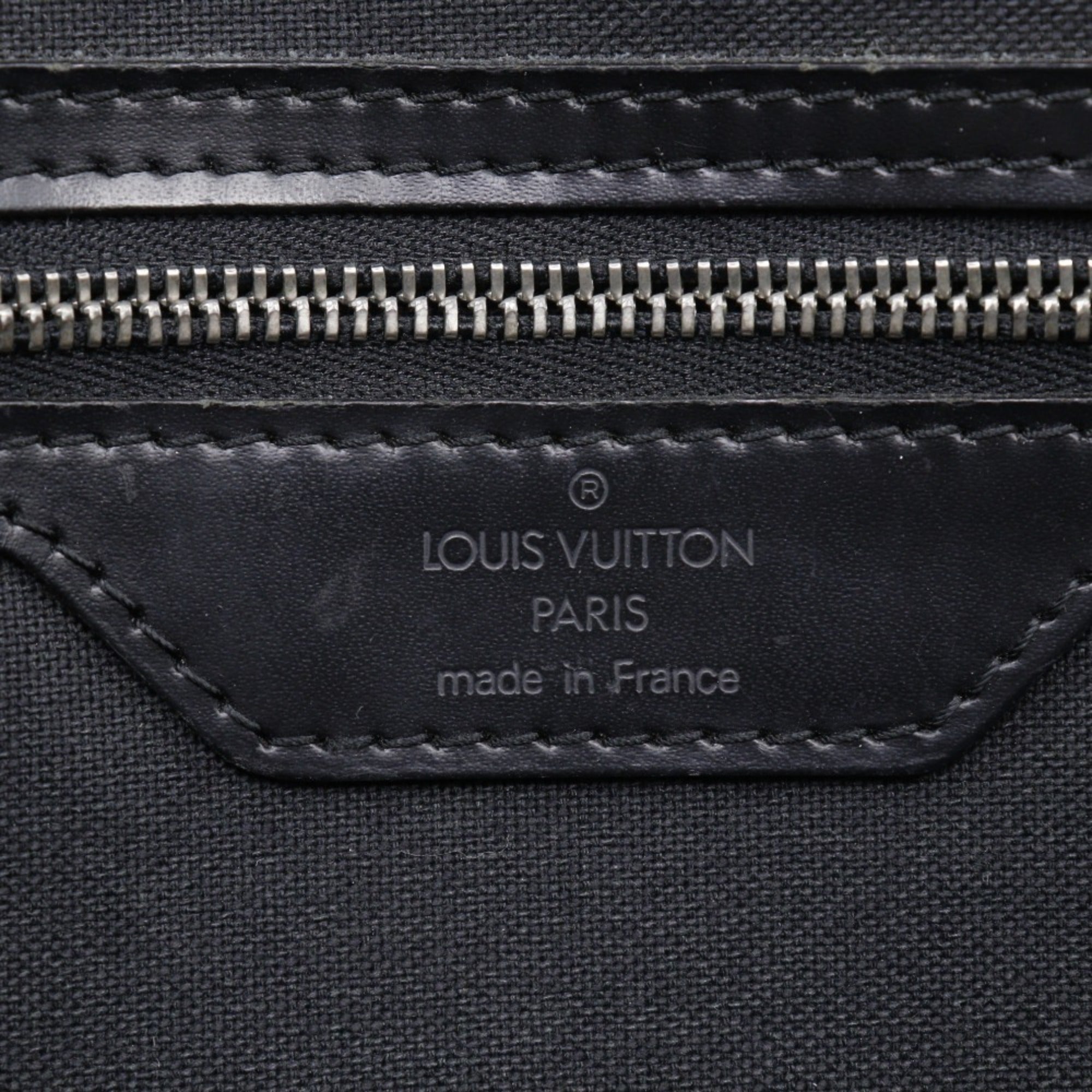 Louis Vuitton Black Noir Taiga Leather Shoulder Bag