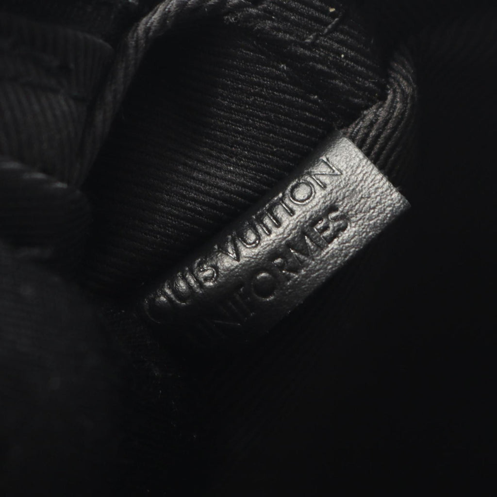 Louis Vuitton Black Noir Leather Fanny Pack Pochette