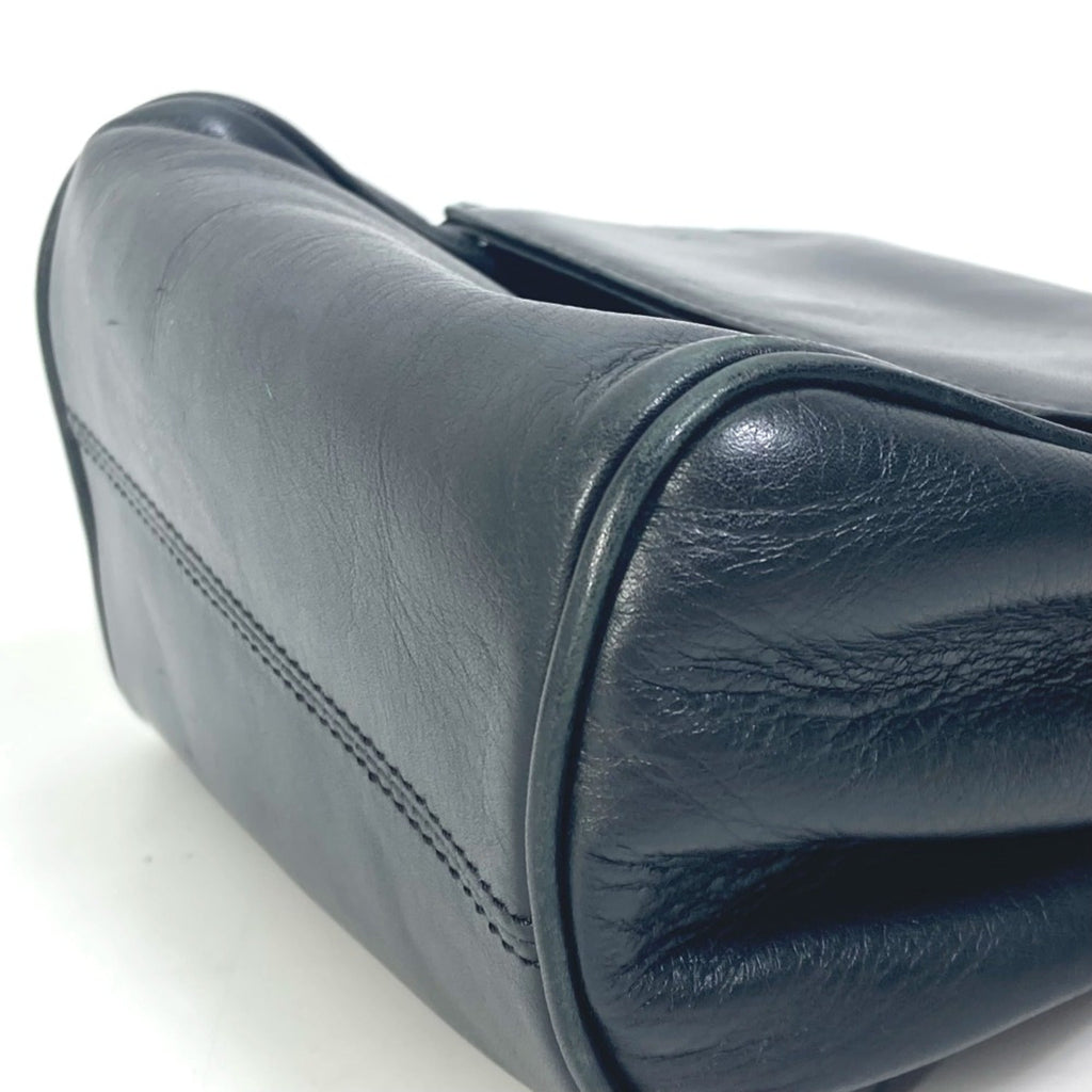 Christian Dior Black Leather Shoulder Bag (Pre-Owned)
