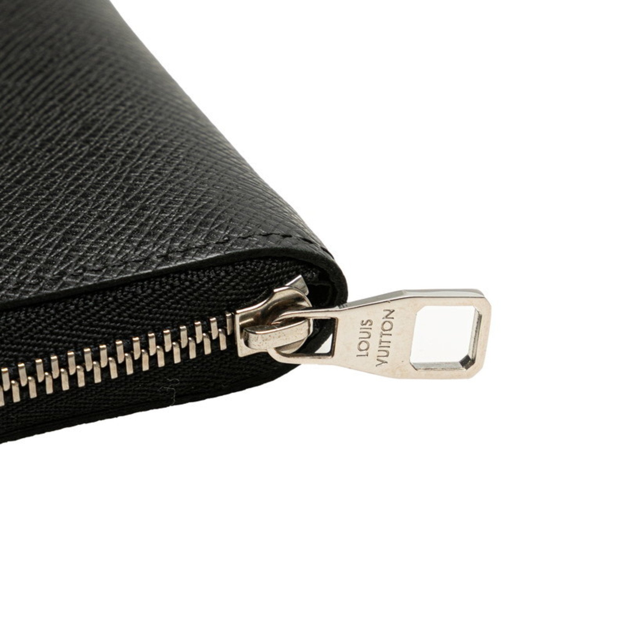Louis Vuitton Taiga Ardoise Black Leather Coin Purse/Coin Case