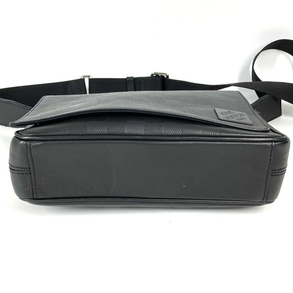 Louis Vuitton Black Noir Damier Infini Messenger Bag Shoulder Bag