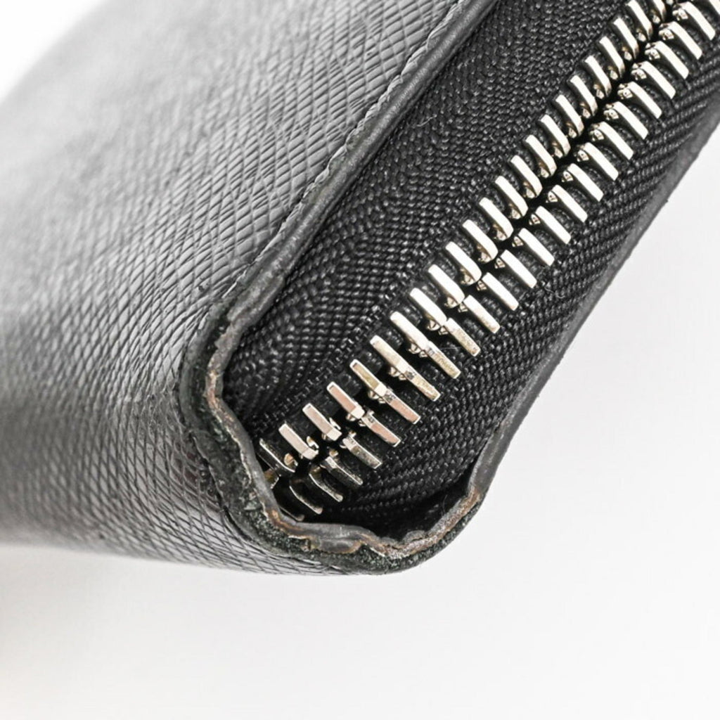 Louis Vuitton Black Taiga Leather Wallet (Tri-Fold)