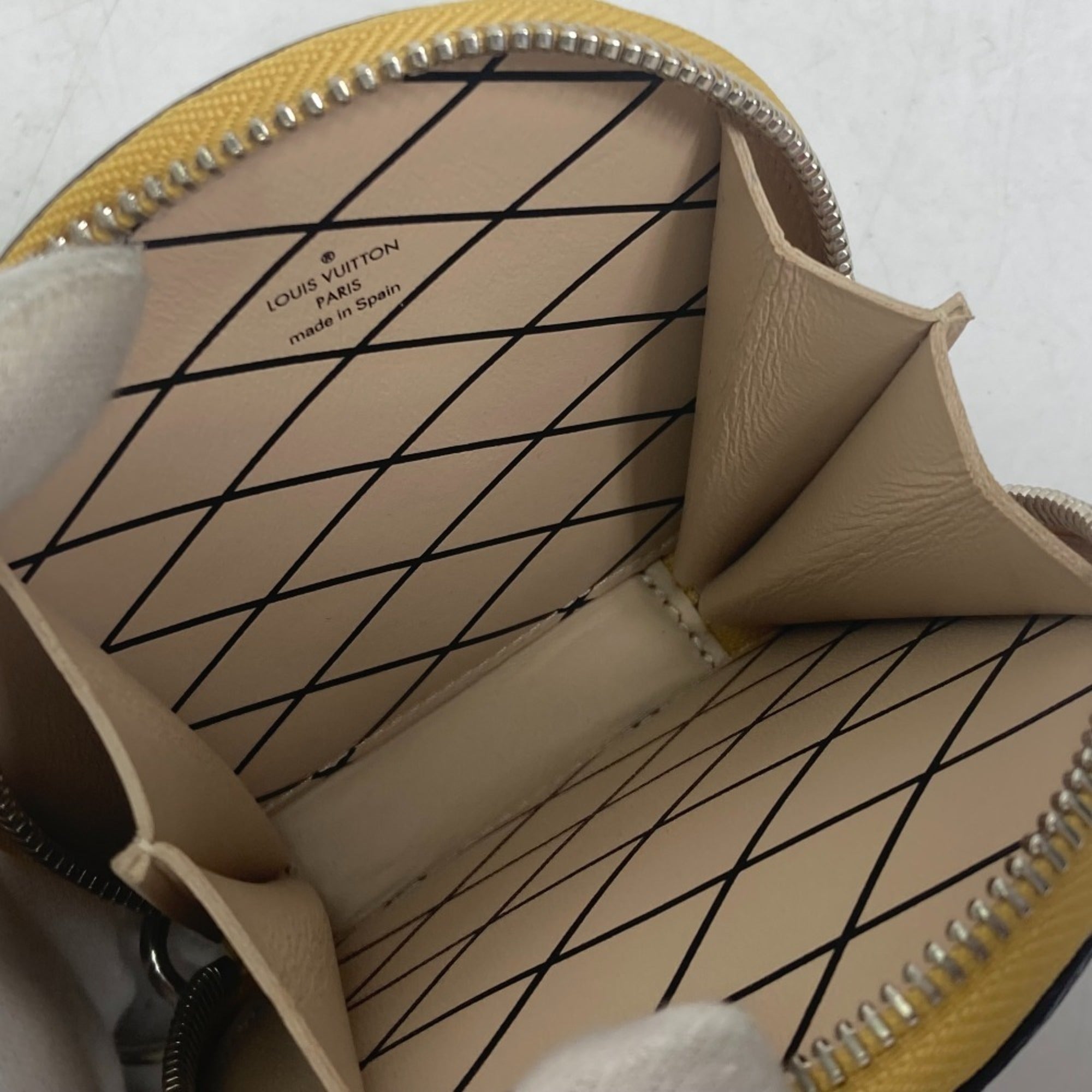 Louis Vuitton Beige Coin Purse/Coin Case