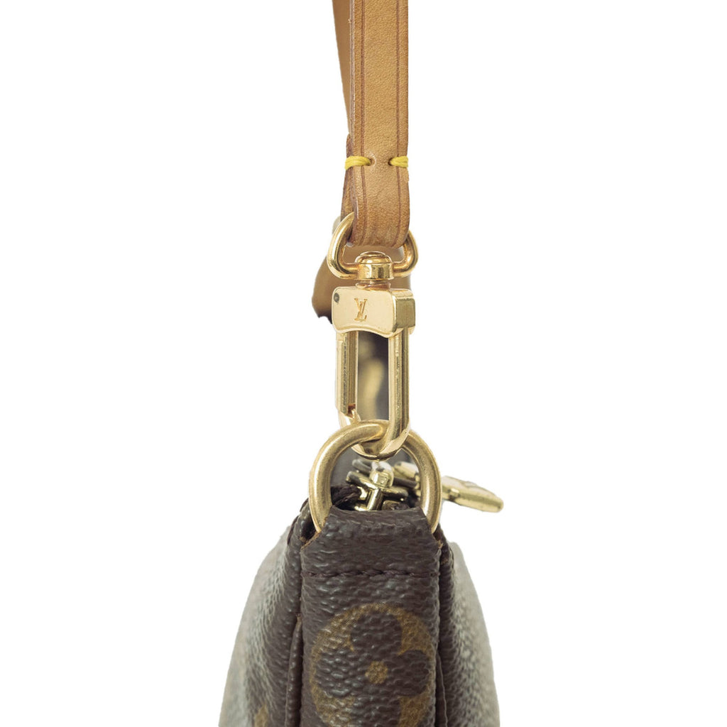 Louis Vuitton Monogram Monogram Pochette Pouch