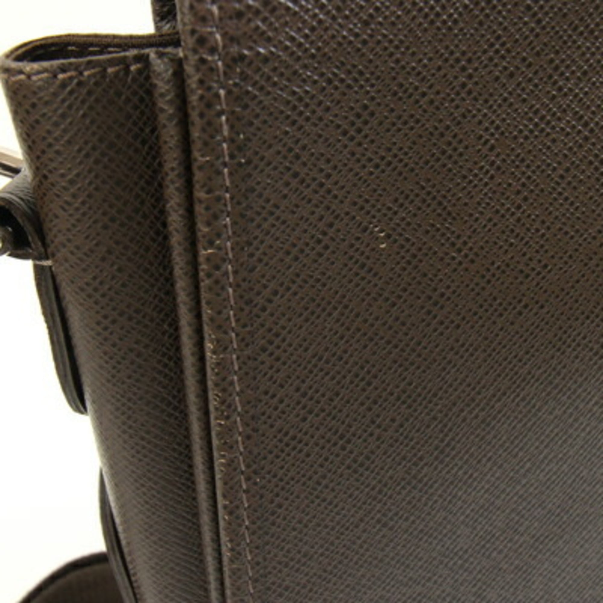 Louis Vuitton Taiga Brown Grizzly Taiga Leather Handbag Shoulder Bag