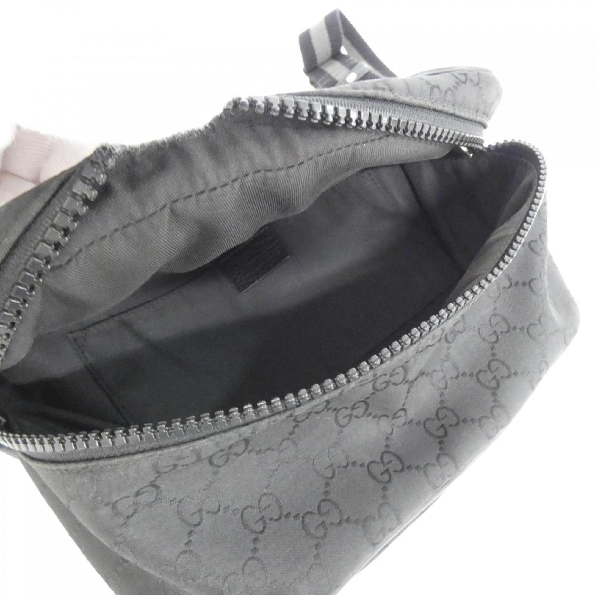 Gucci Black Nylon Shoulder Bag (Pre-Owned)