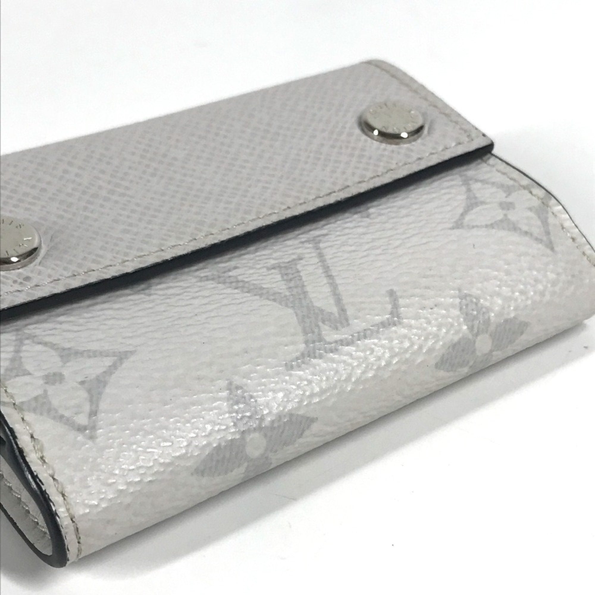 Louis Vuitton Taigarama Blanc White Taigarama Wallet (Tri-Fold)