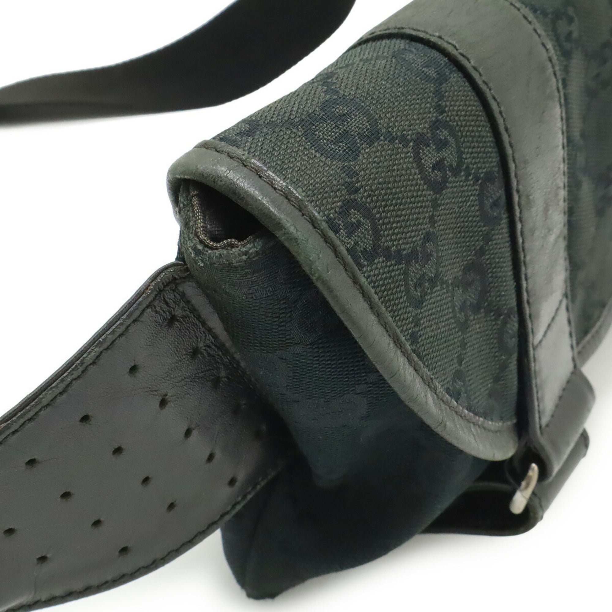 Gucci Black Gg Canvas Leather Fanny Pack Pouch Sling Bag (Pre-Owned)