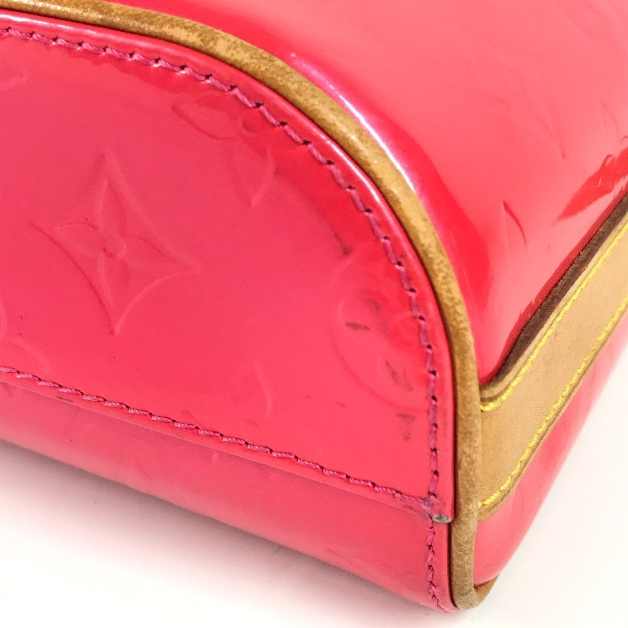 Louis Vuitton Fuchsia Pink Pink Monogram Vernis Pochette Shoulder Bag