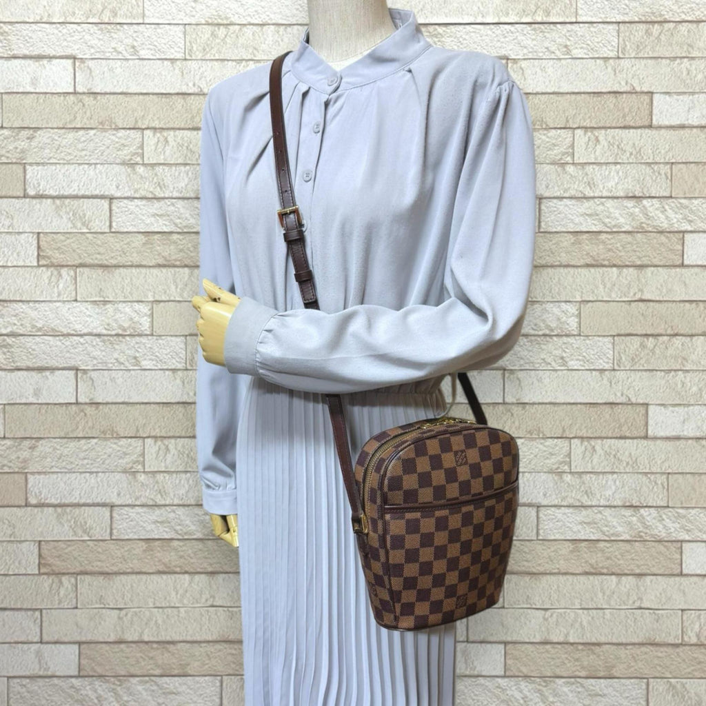 Louis Vuitton Brown Damier Canvas Shoulder Bag