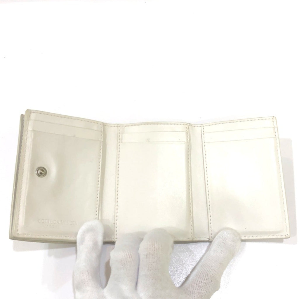 Bottega Veneta White Leather Wallet (Tri-Fold)