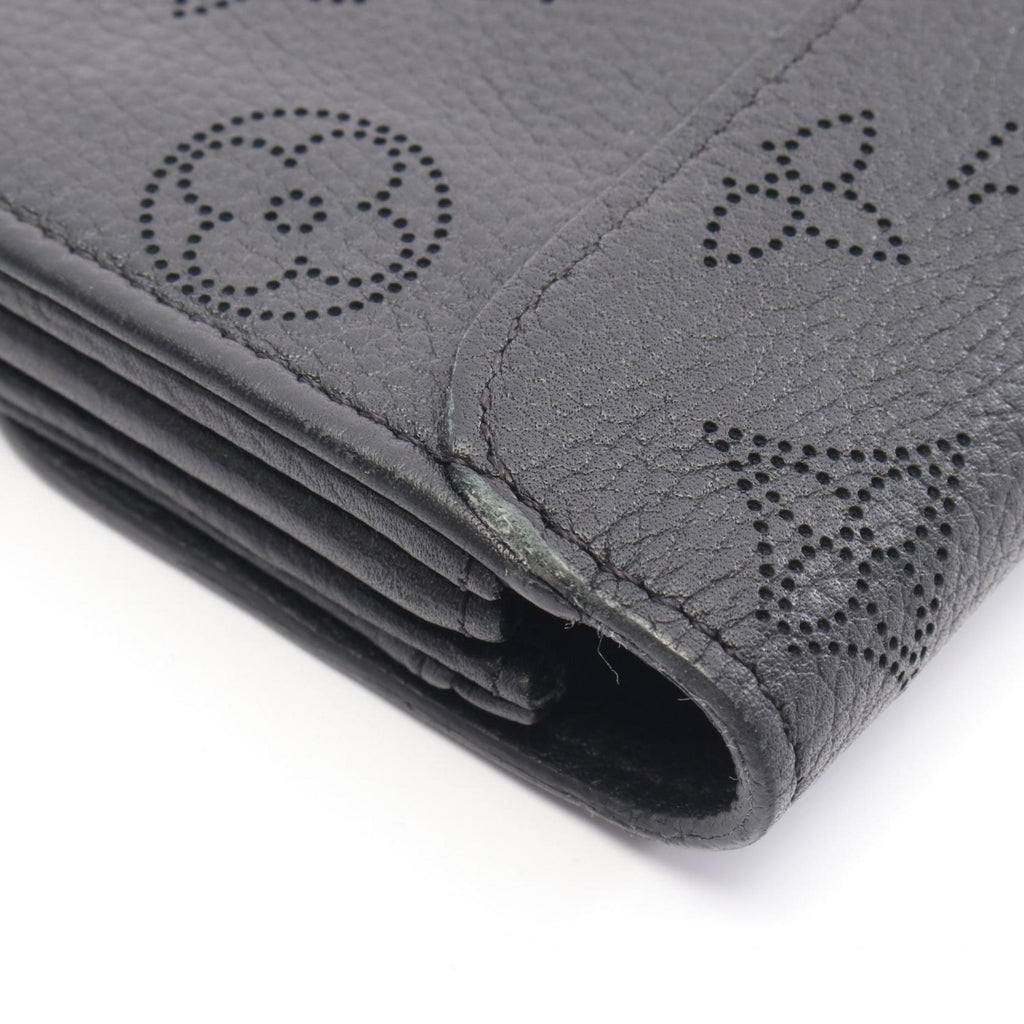 Louis Vuitton Black Noir Mahina Leather Leather Long Wallet