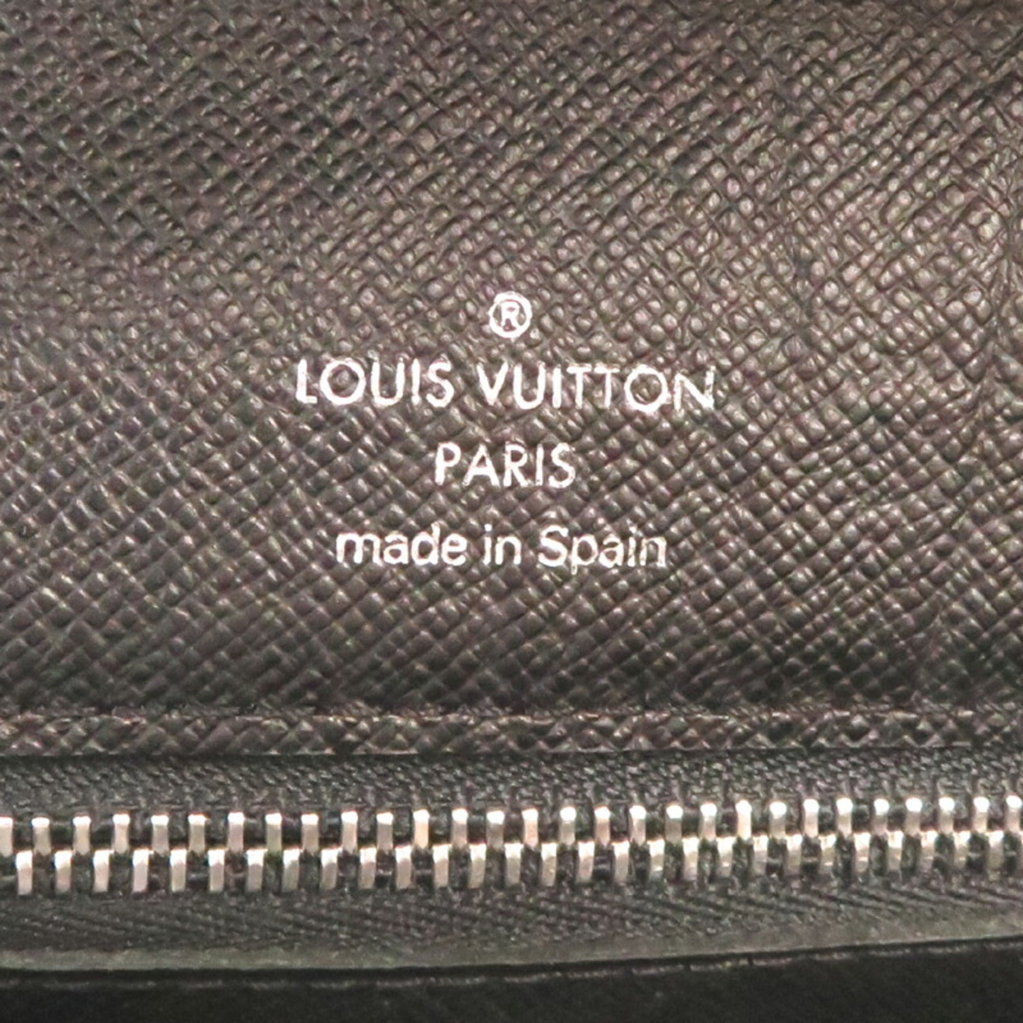 Louis Vuitton Taiga Ardoise Black Galle Taiga Leather Clutch Bag