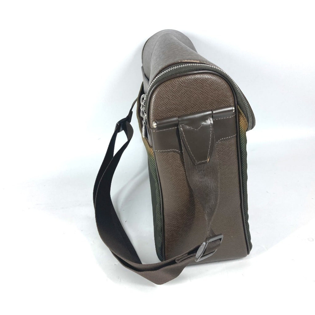 Louis Vuitton Brown Taiga Leather Nylon Messenger Bag Shoulder Bag
