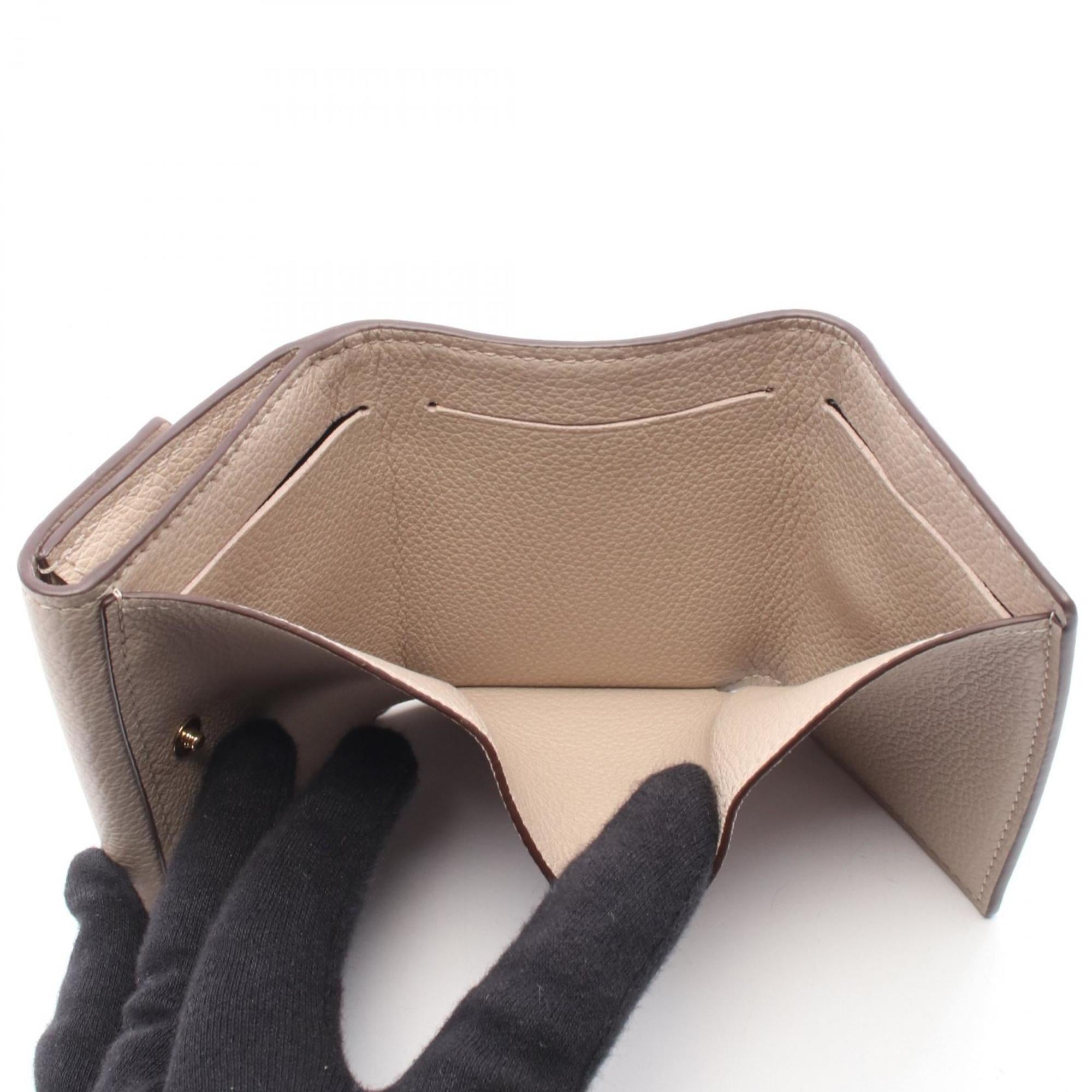 Louis Vuitton Beige Grayish Leather Wallet (Tri-Fold)