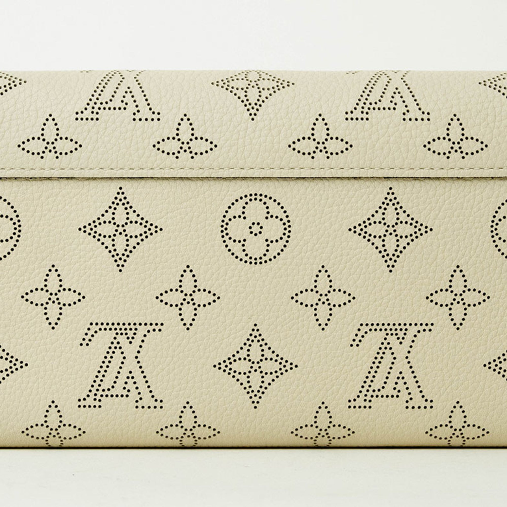 Louis Vuitton Cream Lv Off White Leather Long Wallet