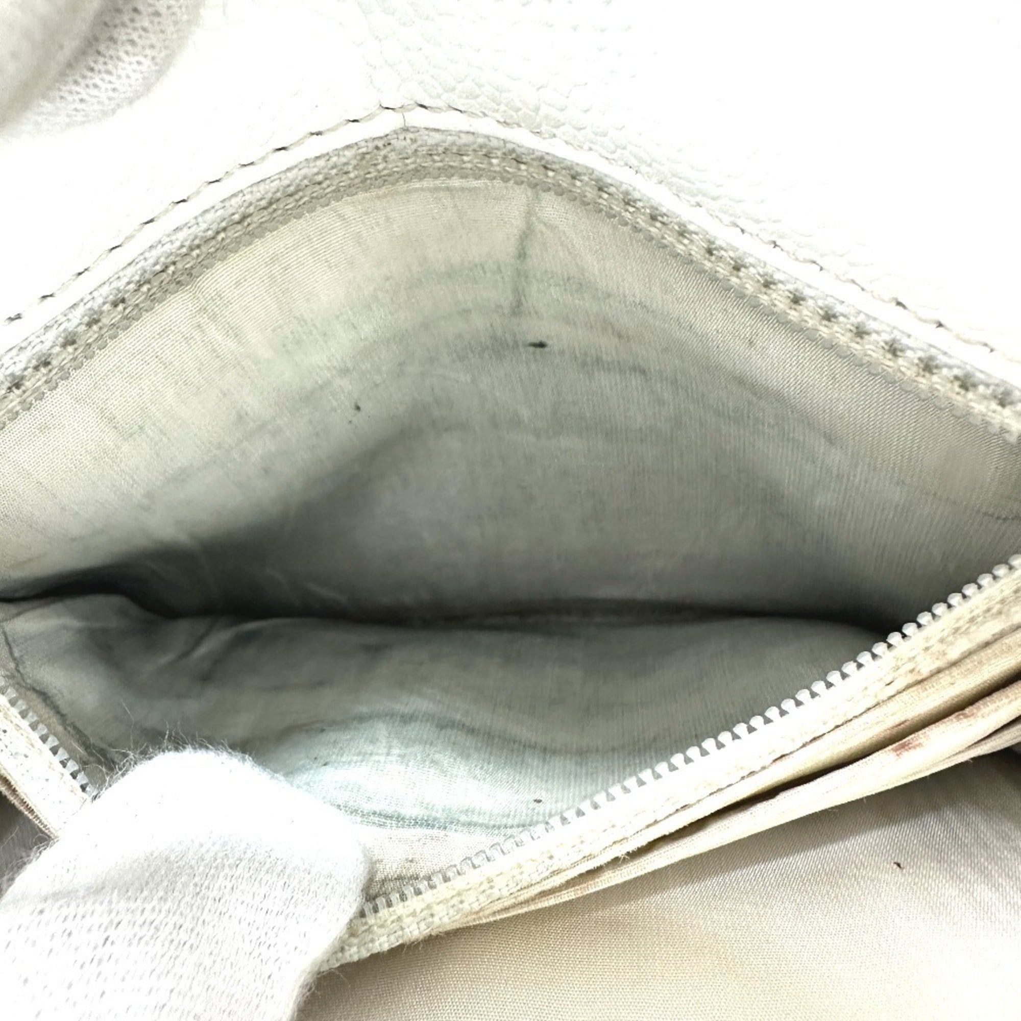 Chanel White Grained Calfskin Wallet (Bi-Fold)