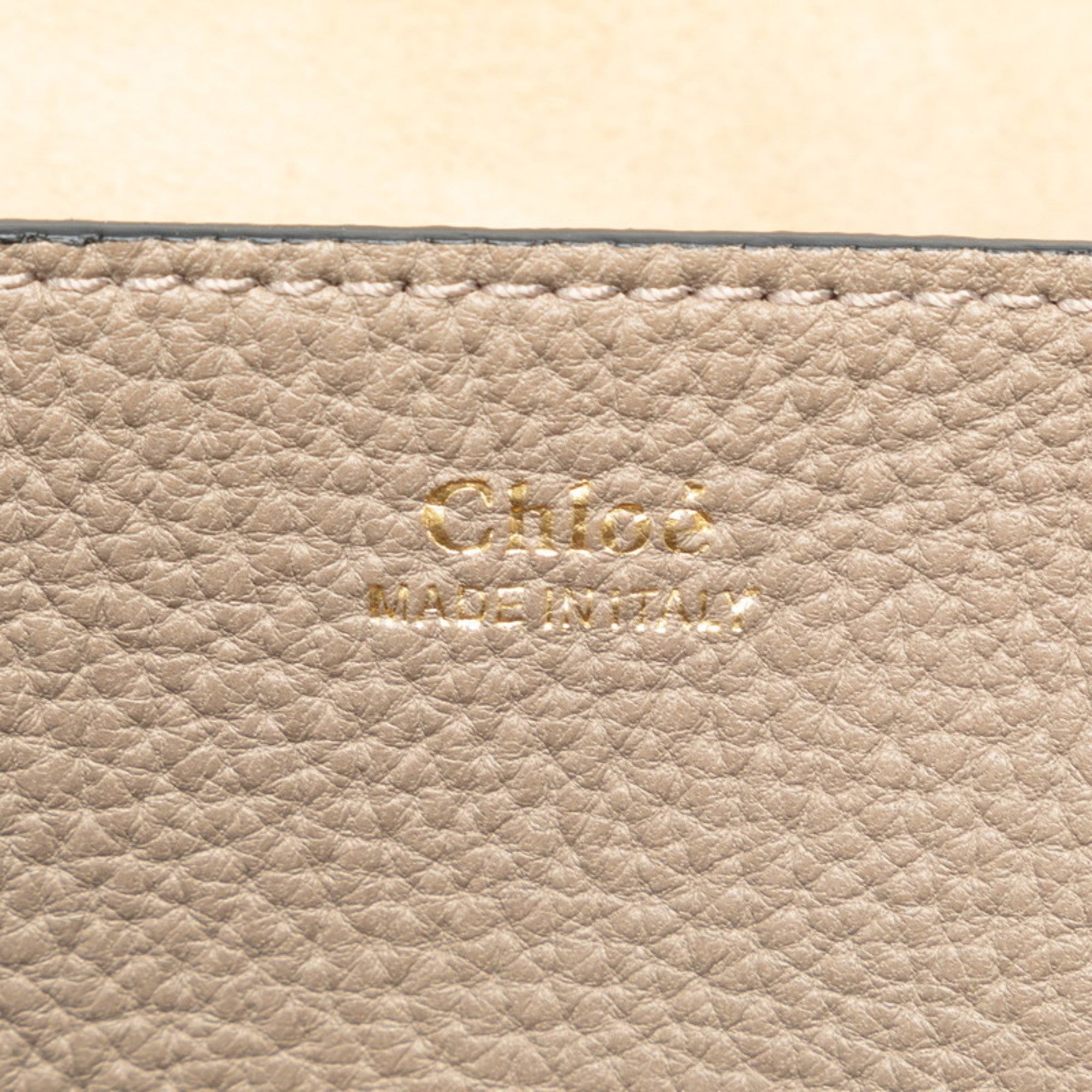Chloé Beige Gold Leather Shoulder Bag (Pre-Owned)