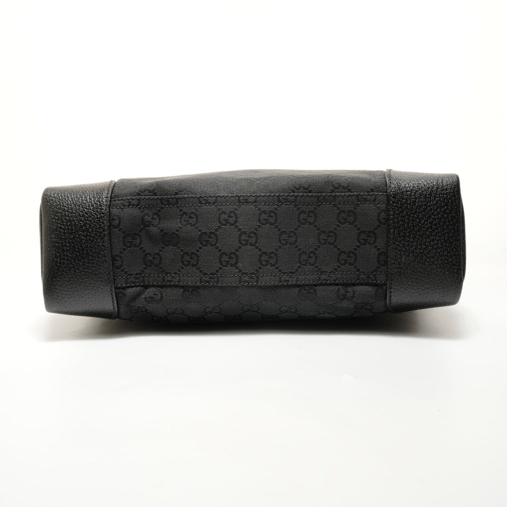 Gucci Gg Canvas Black Gg Canvas Shoulder Bag (Pre-Owned)