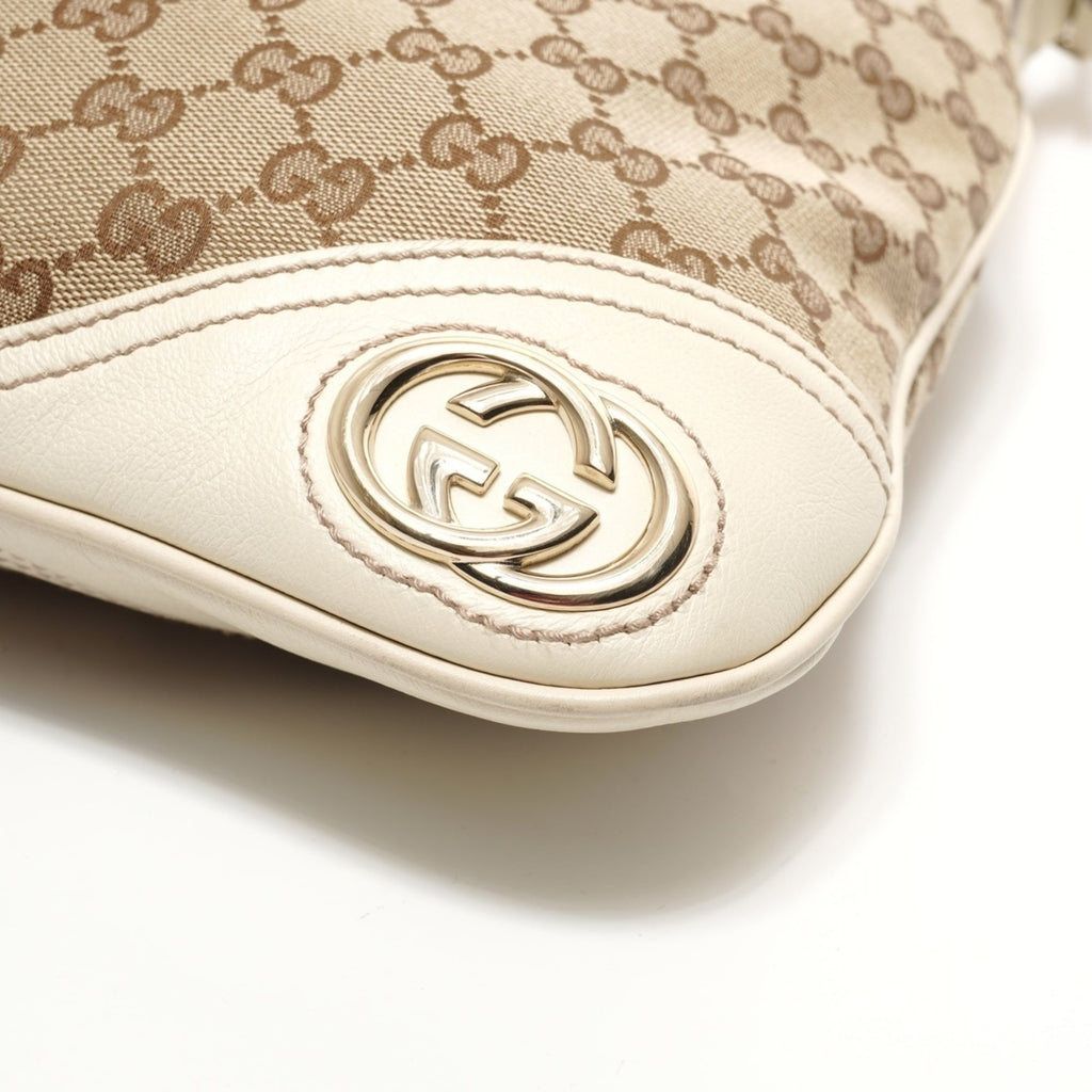 Gucci Gg Canvas Beige Gg Canvas Shoulder Bag (Pre-Owned)