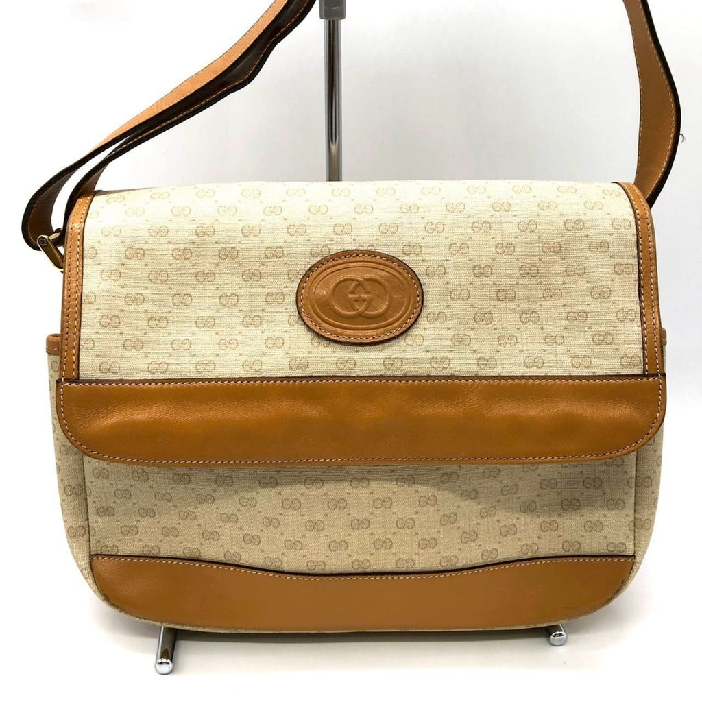 Gucci Off-White Micro Gg Leather Shoulder Bag (Pre-Owned)