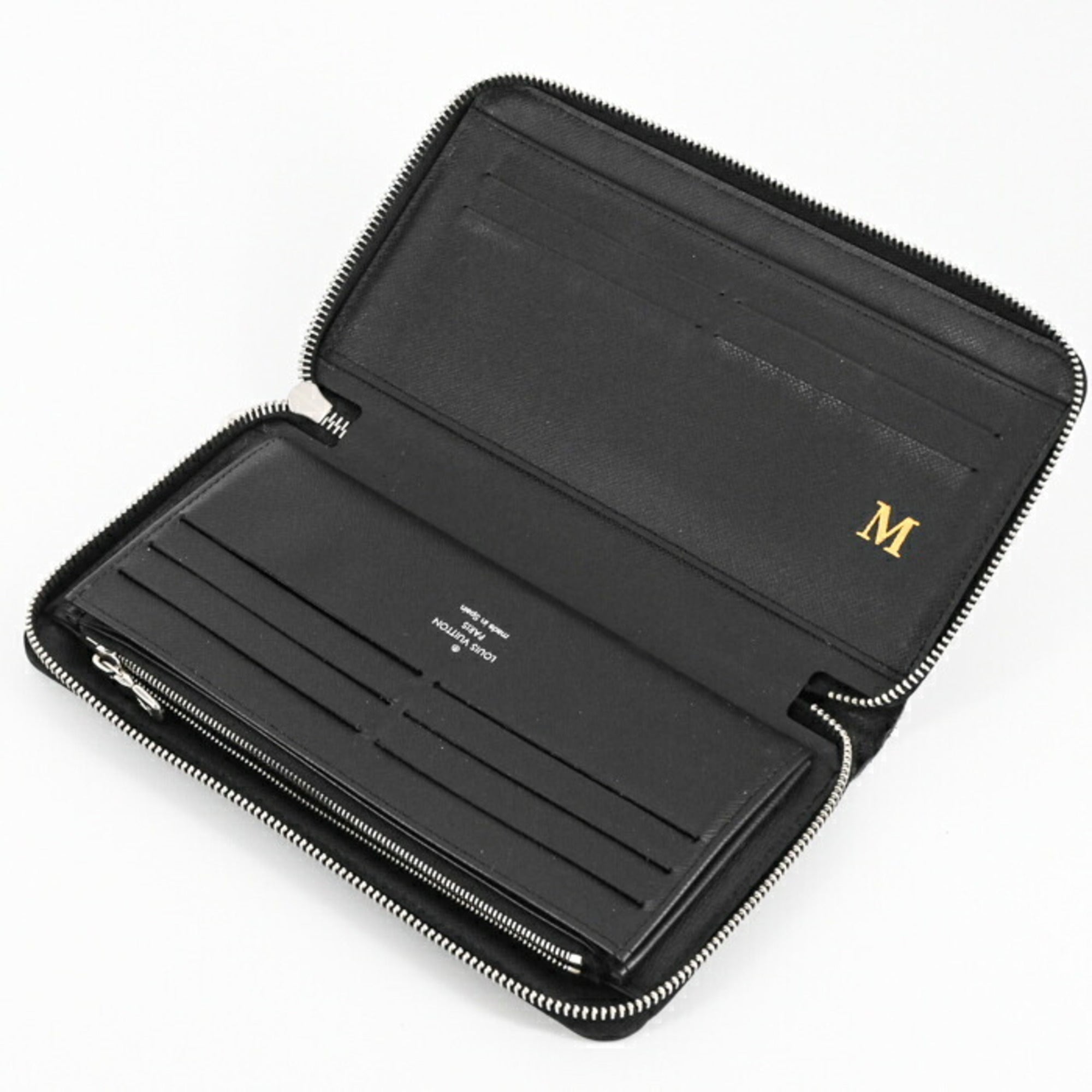 Louis Vuitton Black Taiga Leather Wallet (Tri-Fold)