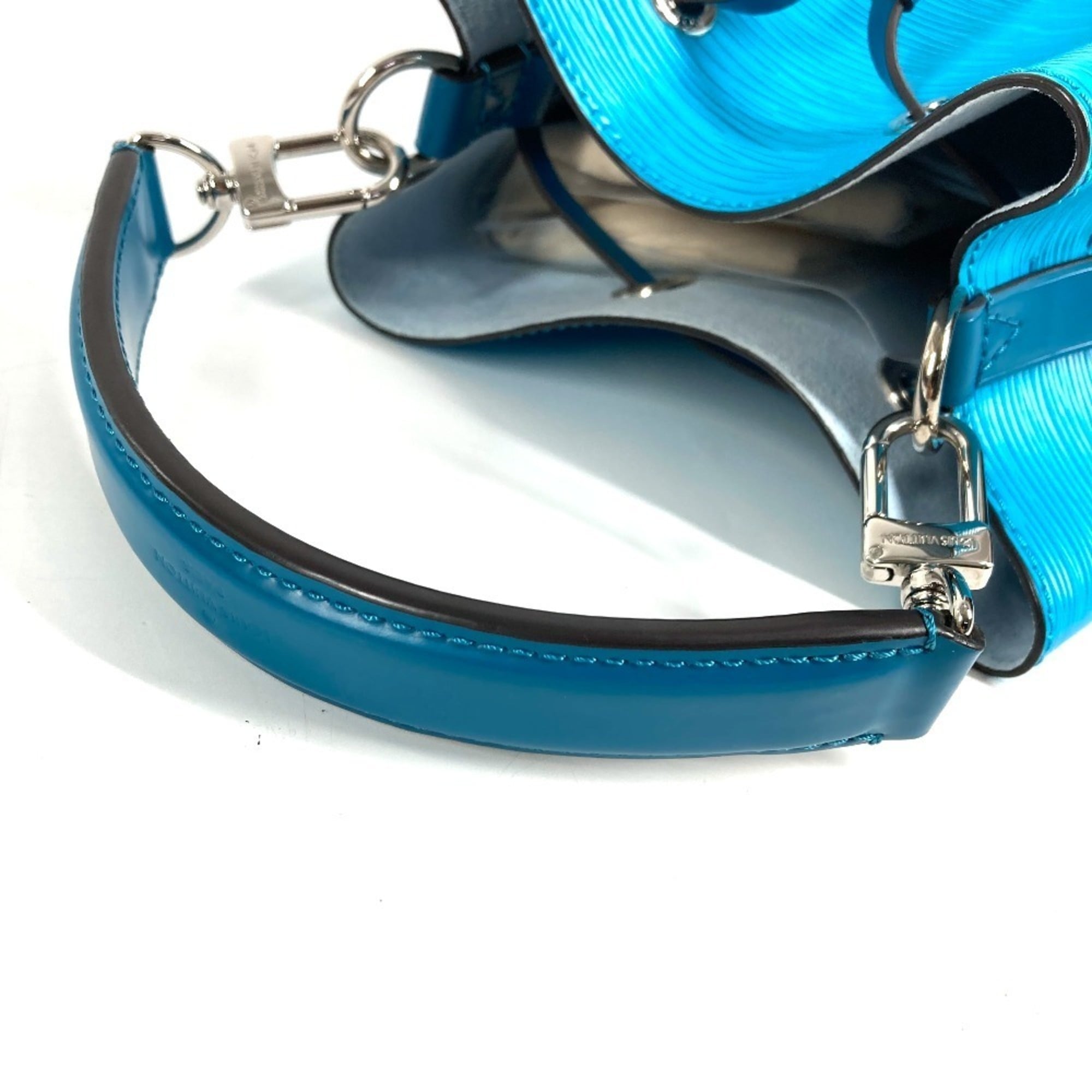 Louis Vuitton Blue Turquoise Epi Leather Handbag Shoulder Bag