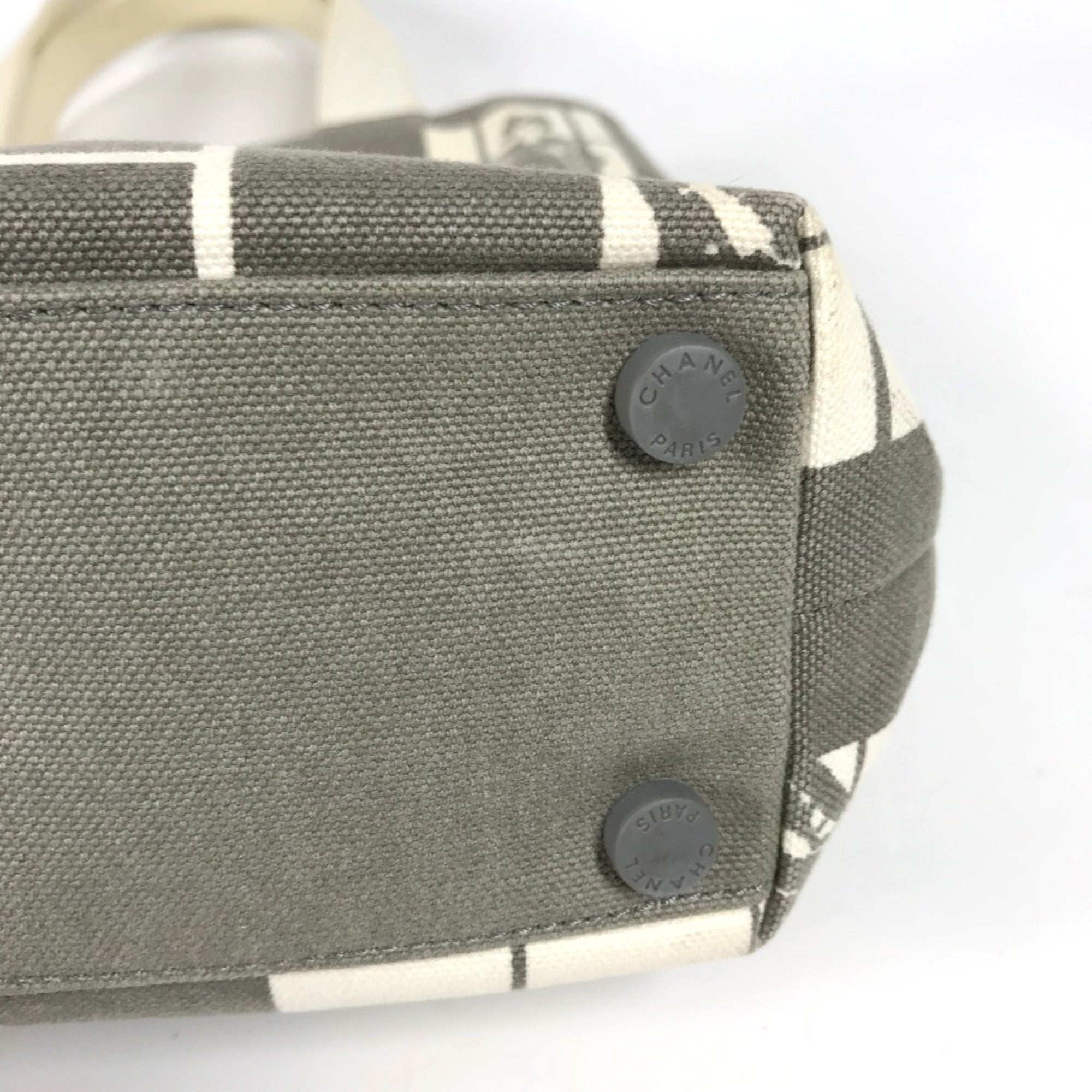 Chanel Gray Cloth Shoulder Bag