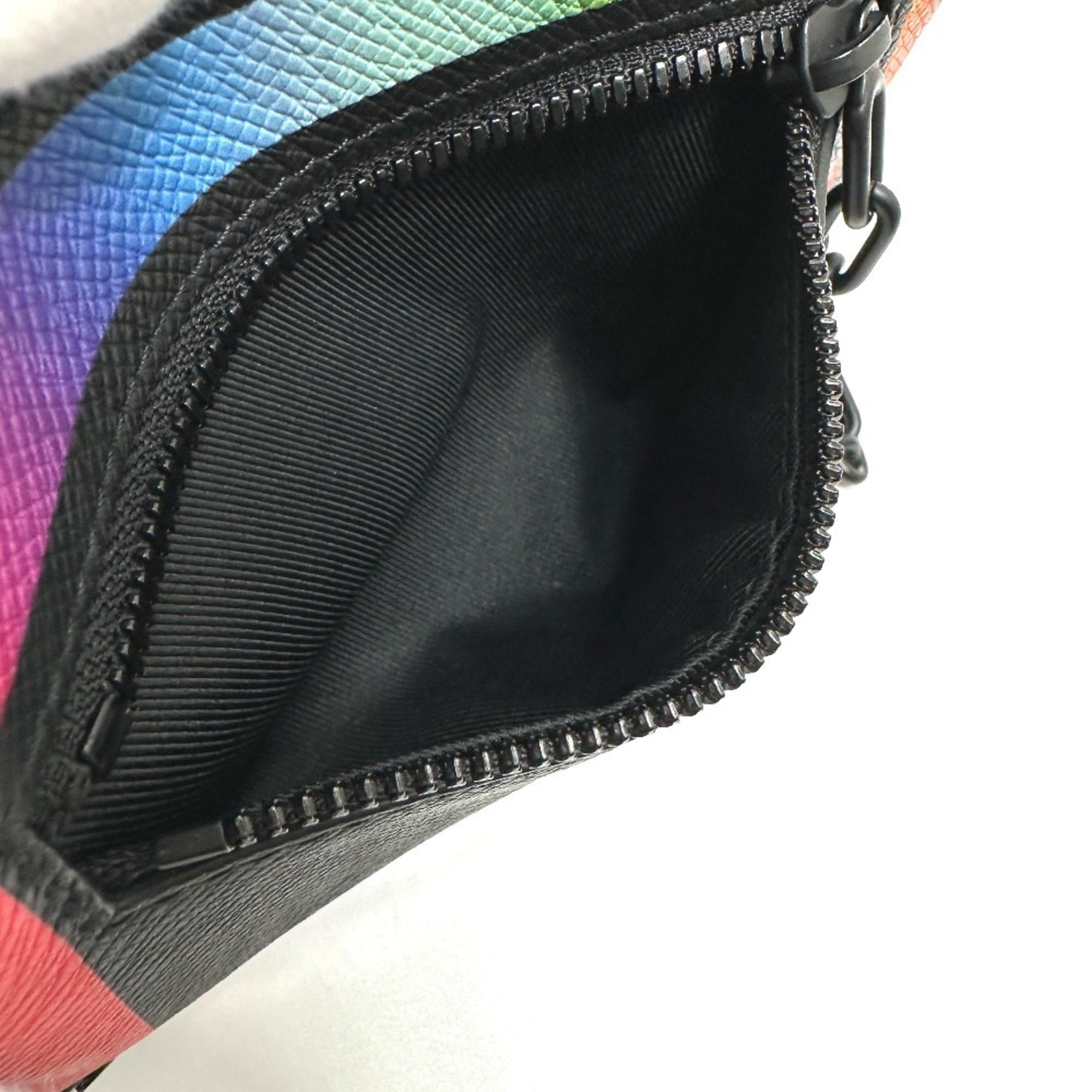 Louis Vuitton Taiga Black Taiga Leather Shoulder Bag
