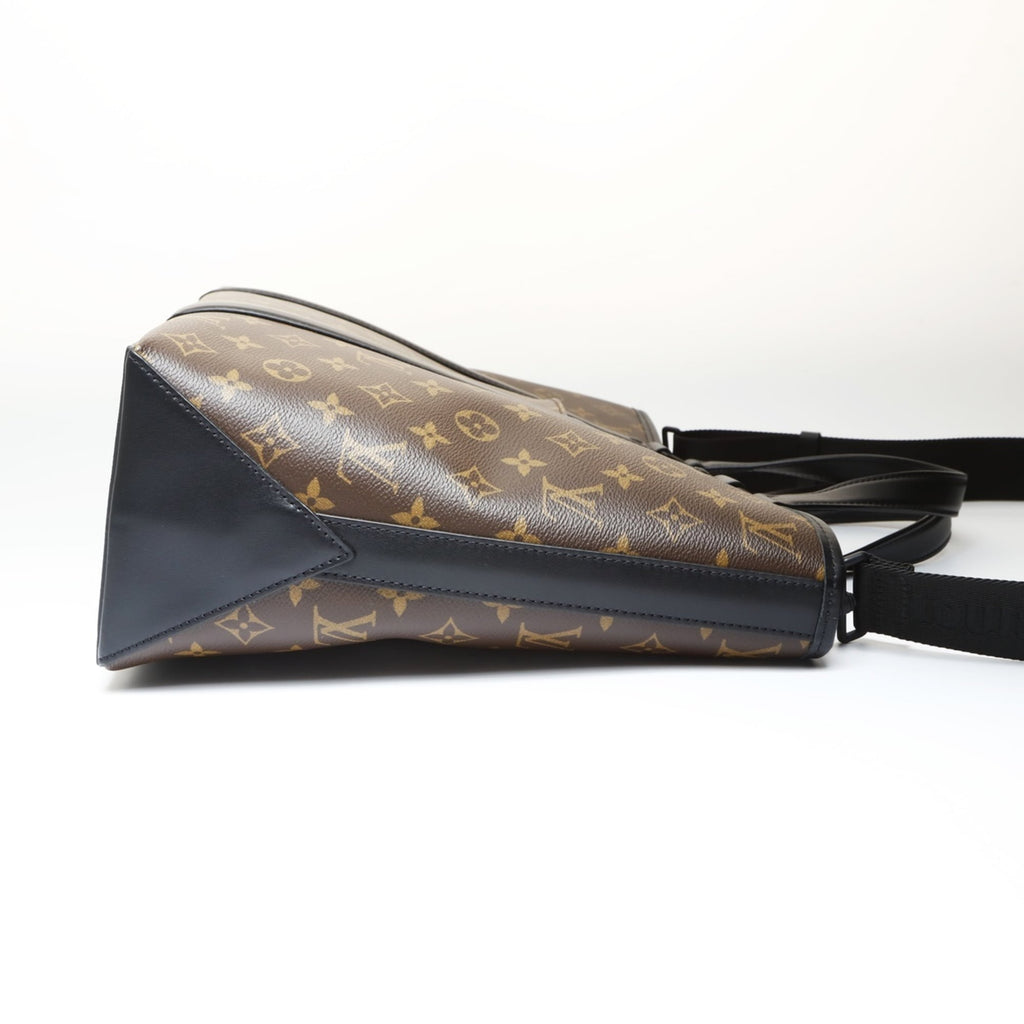 Louis Vuitton Brown Monogram Pouch Tote Bag