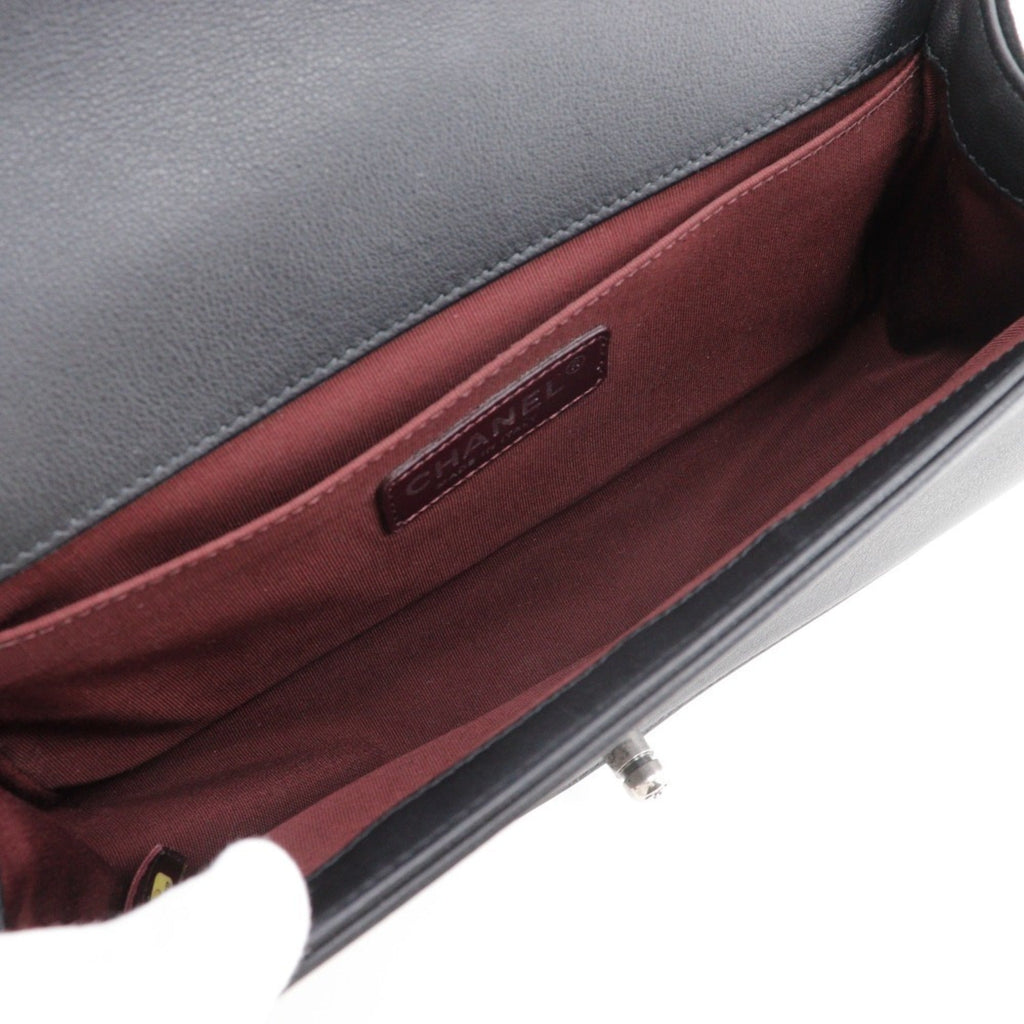Chanel Black Leather Leather Shoulder Bag