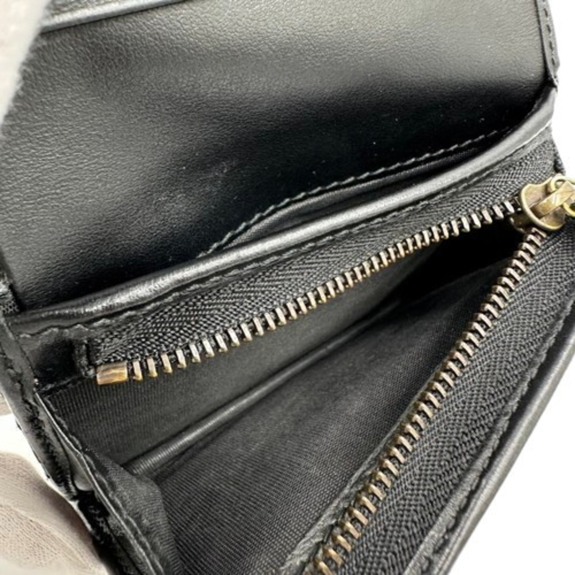Gucci Black Leather Wallet (Bi-Fold) (Pre-Owned)