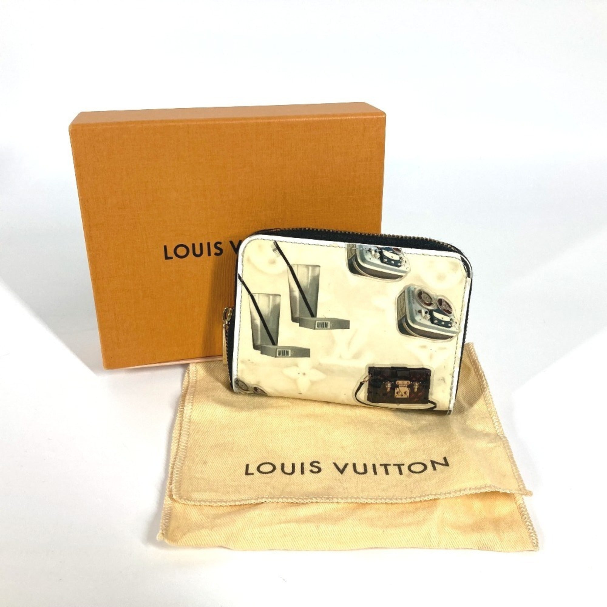 Louis Vuitton Black White Patent Leather Coin Purse/Coin Case