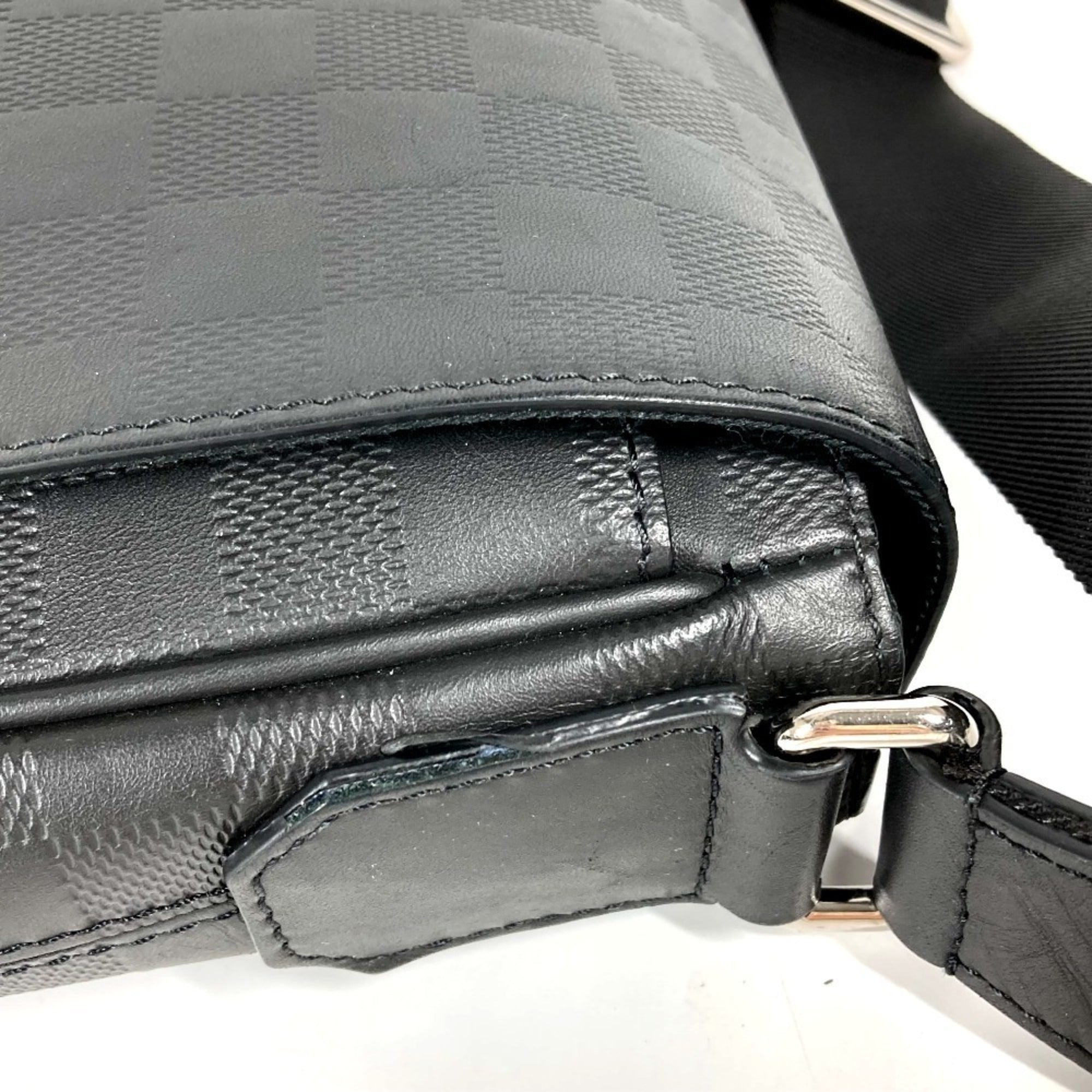 Louis Vuitton Black Noir Damier Infini Messenger Bag Shoulder Bag