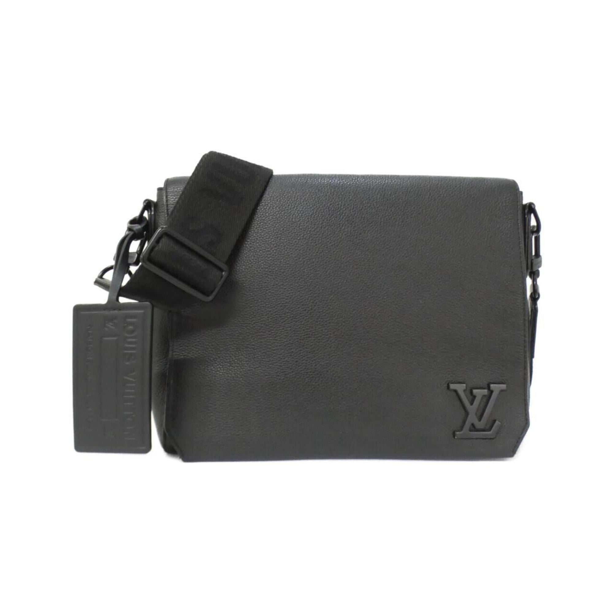Louis Vuitton Black Leather Shoulder Bag