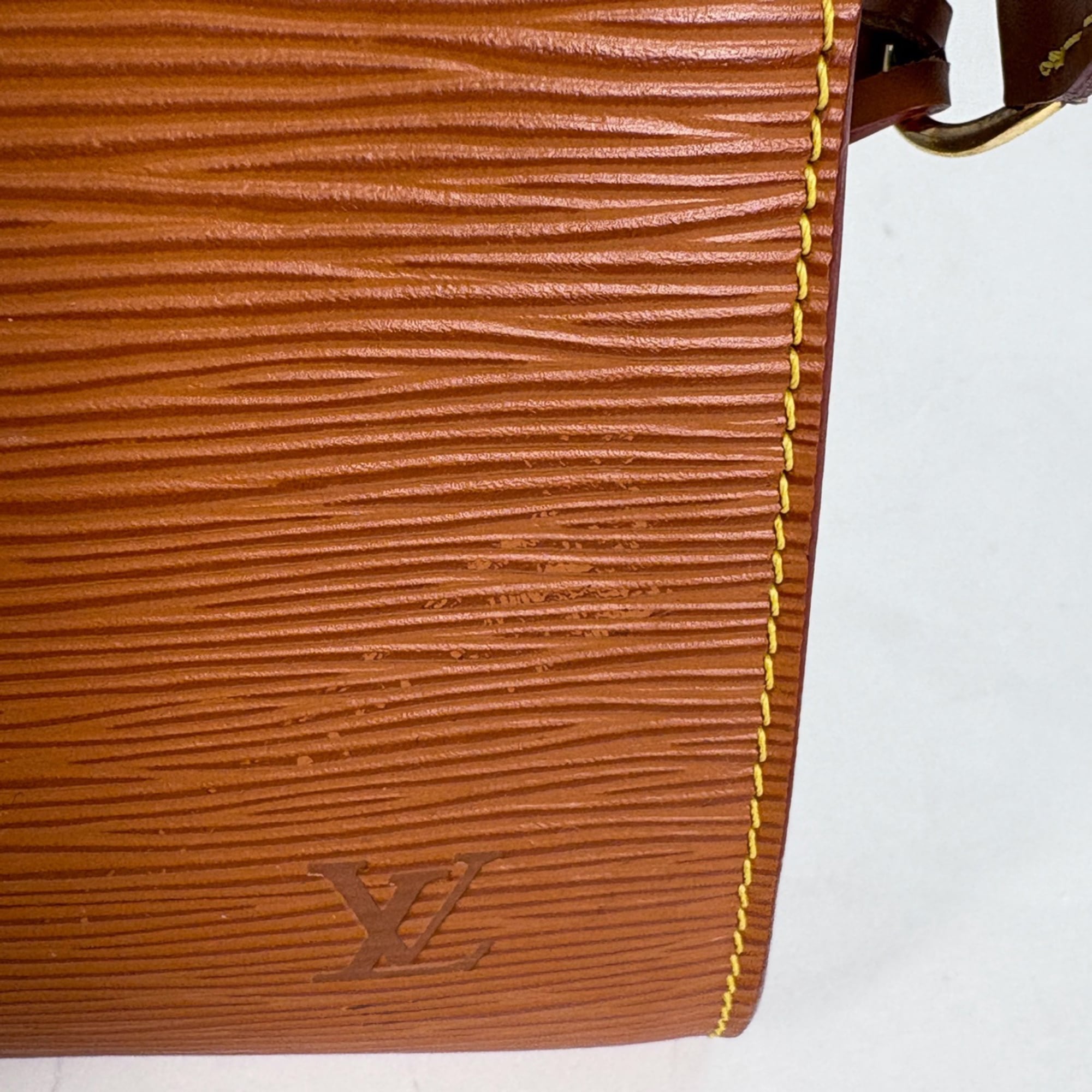 Louis Vuitton Brown Epi Leather Pochette Pouch