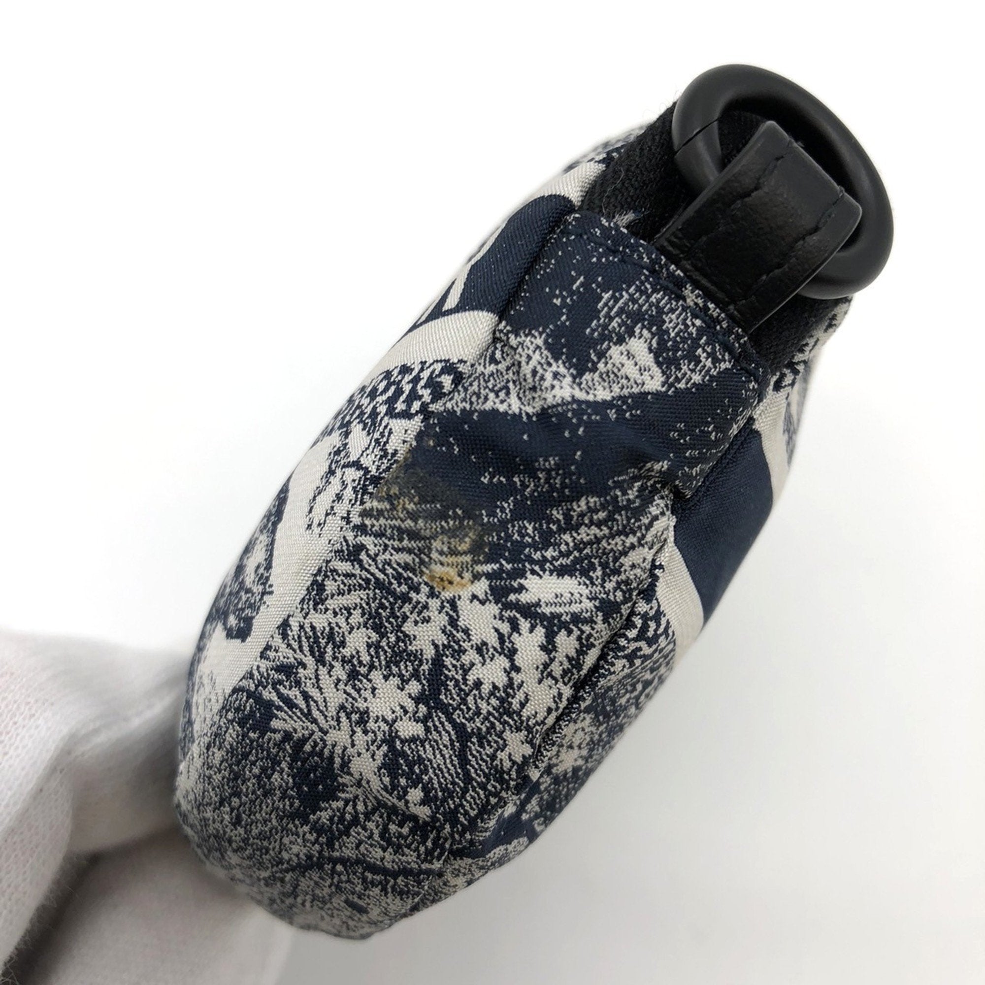 Christian Dior White Fabric Pouch (Pre-Owned)