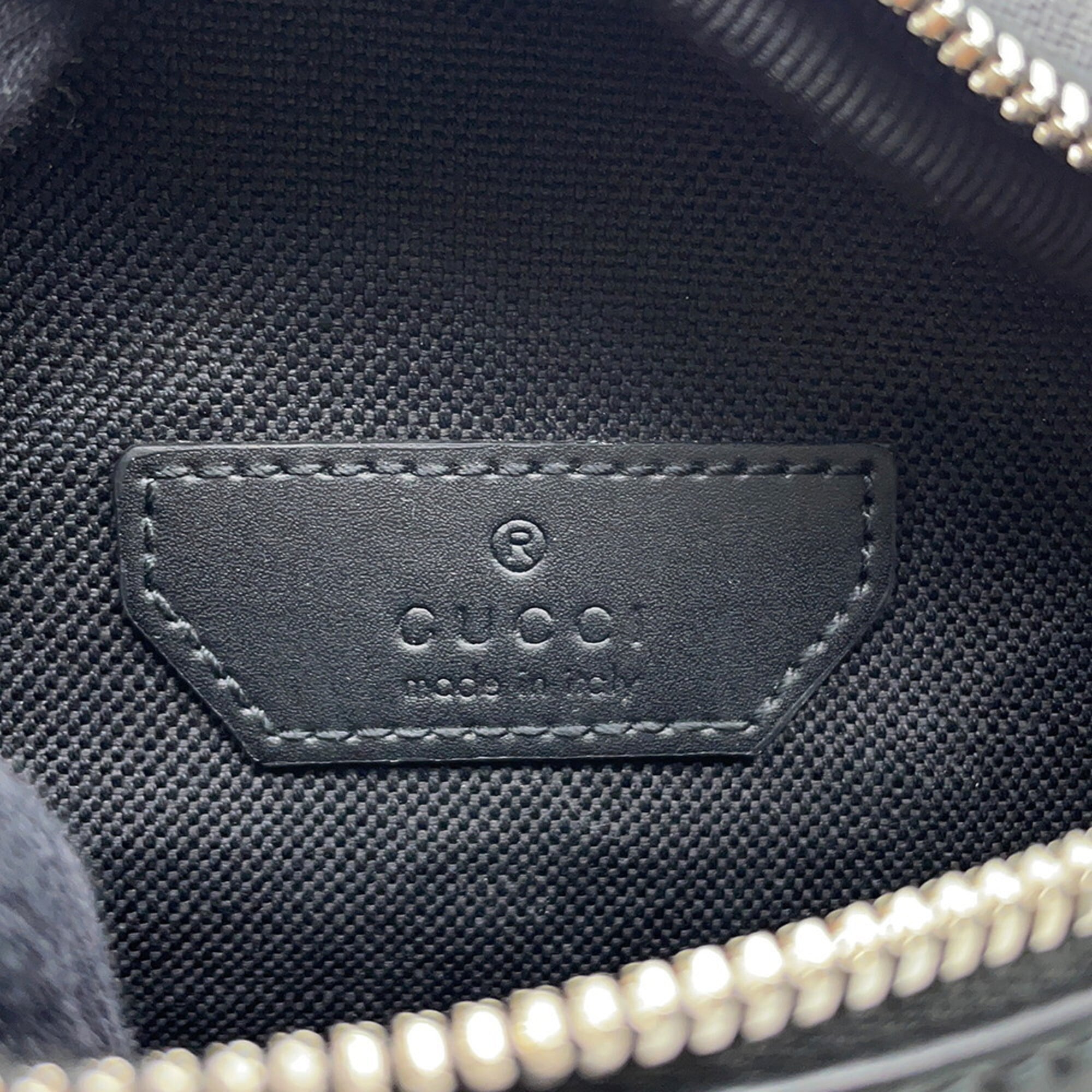 Gucci Black Gg Supreme Sling Bag (Pre-Owned)