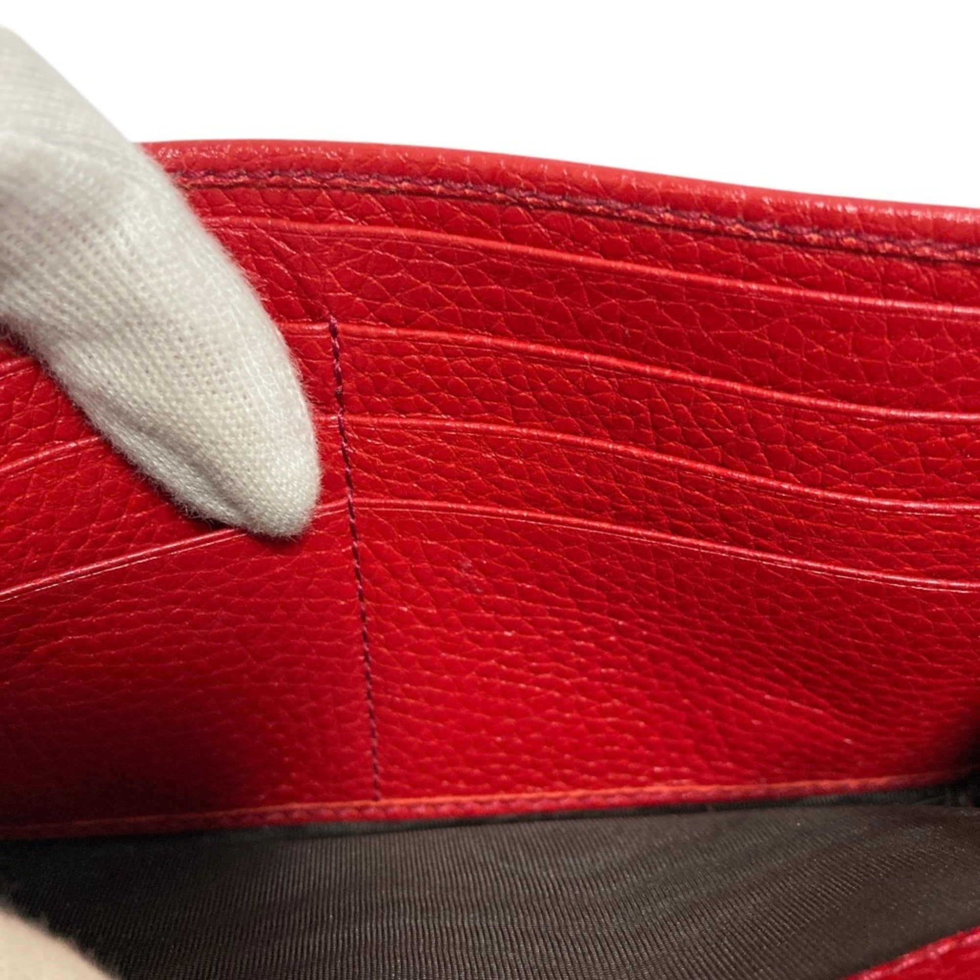 Gucci Red Color Leather Long Wallet (Bi-Fold) (Pre-Owned)