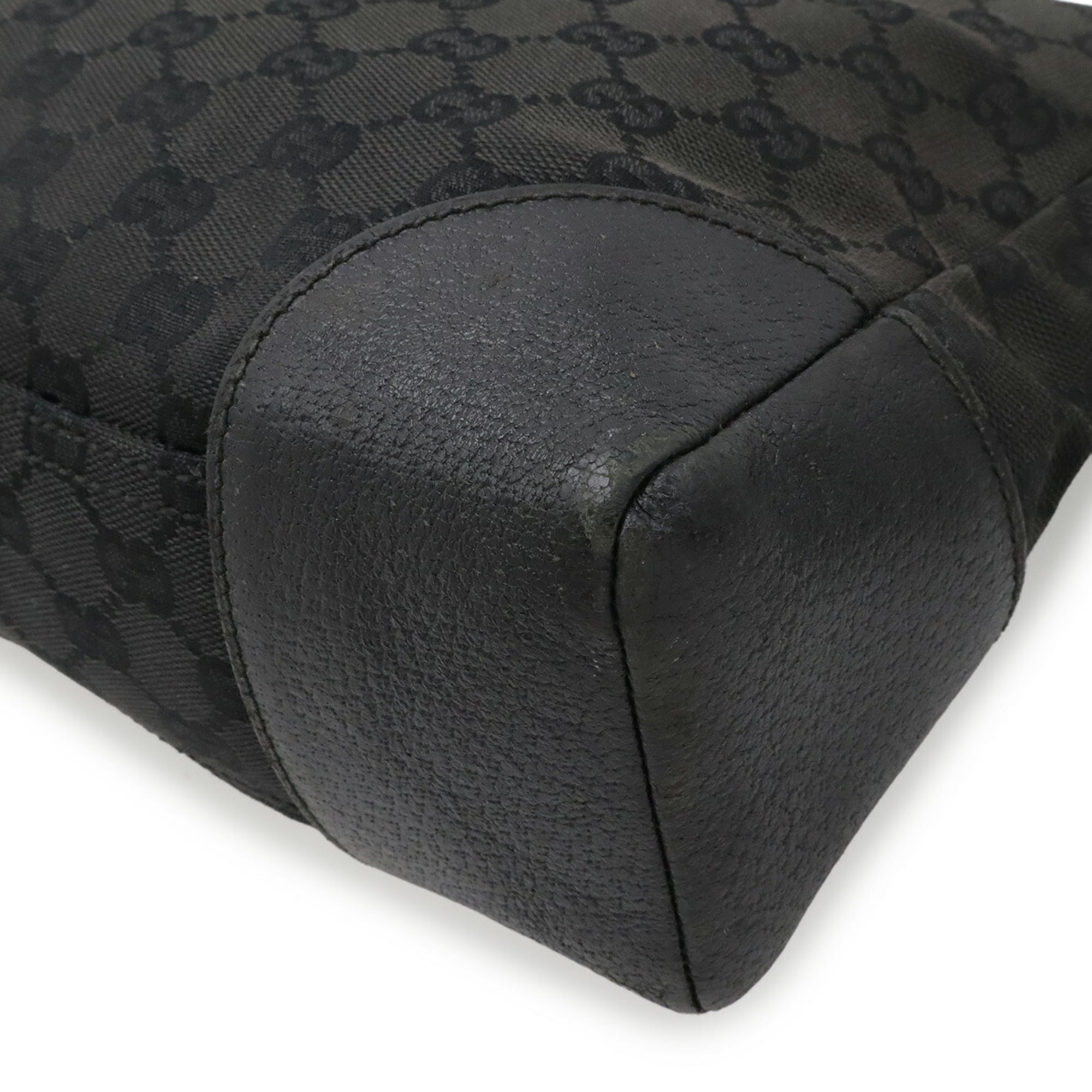 Gucci Gg Canvas Black Gg Canvas Handbag Shoulder Bag (Pre-Owned)