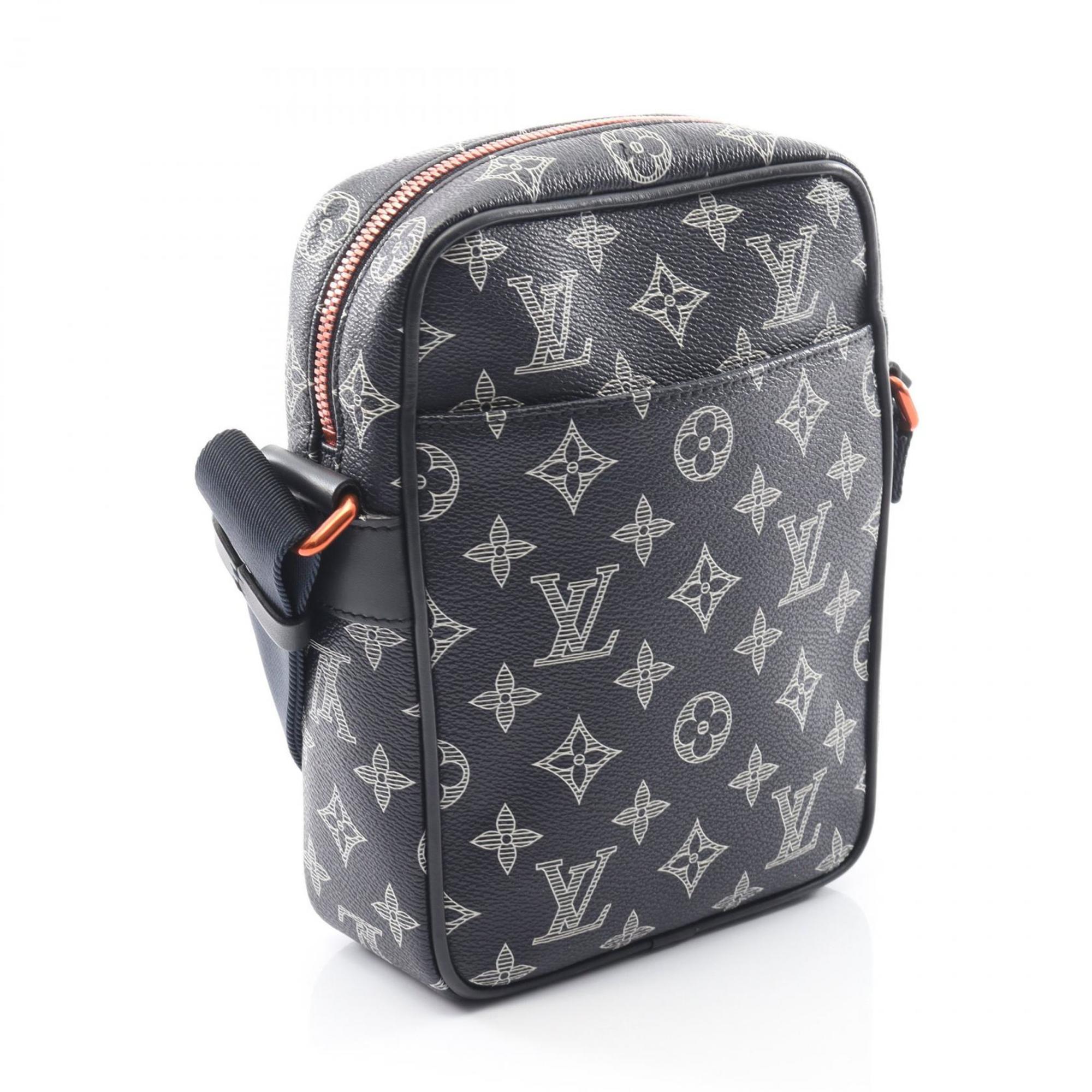 Louis Vuitton Navy Red Color White Coated Canvas Monogram Pvc Leather Shoulder Bag