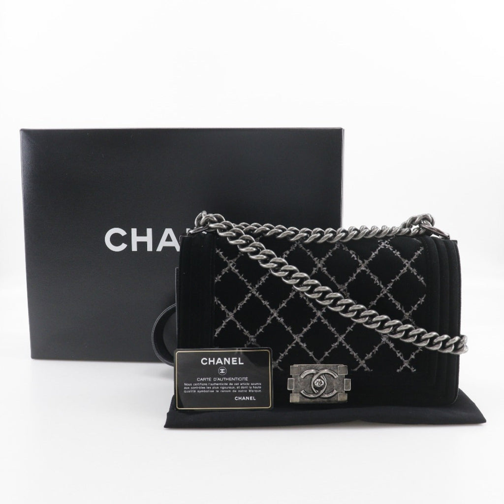 Chanel Black Leather Leather Shoulder Bag