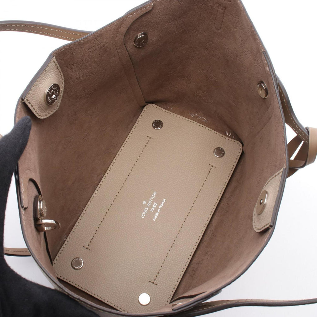 Louis Vuitton Beige Galle Mahina Leather Leather Handbag