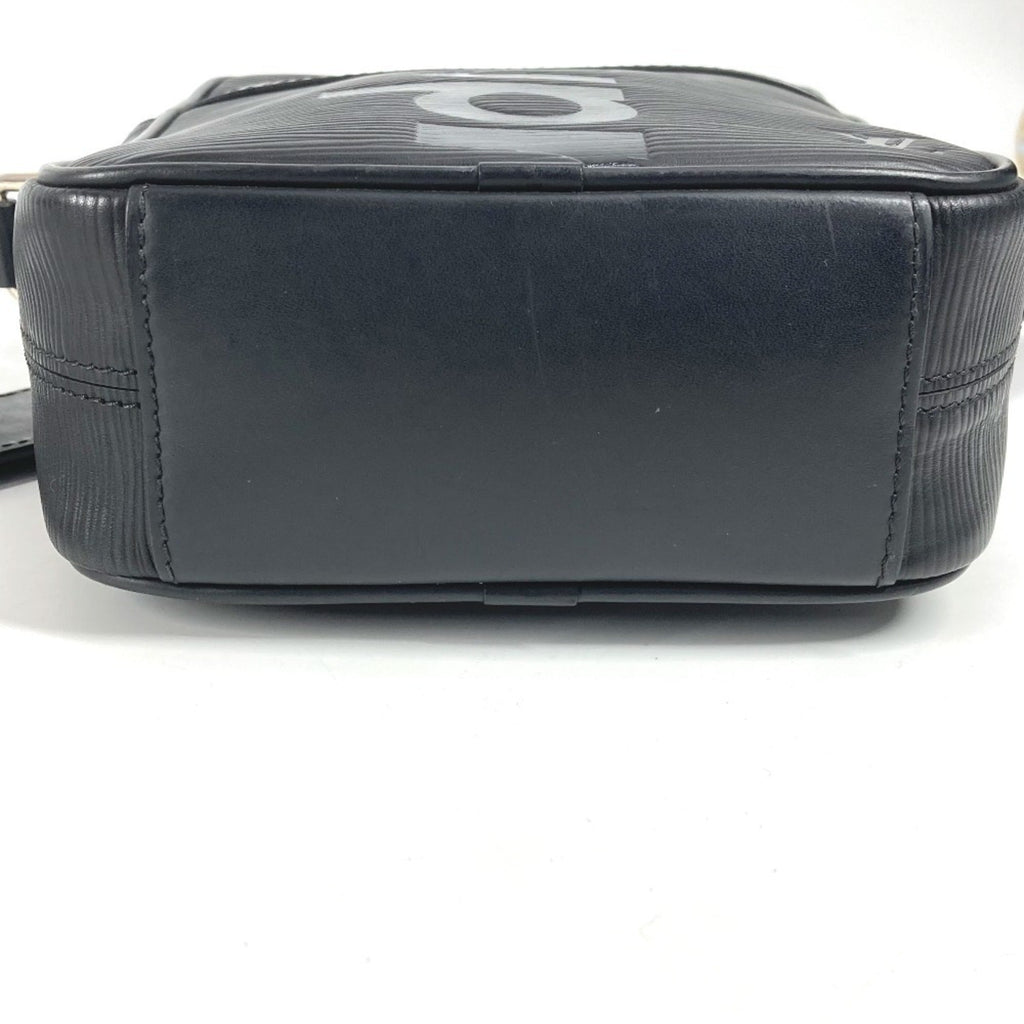 Louis Vuitton Black Epi Leather Pochette Shoulder Bag