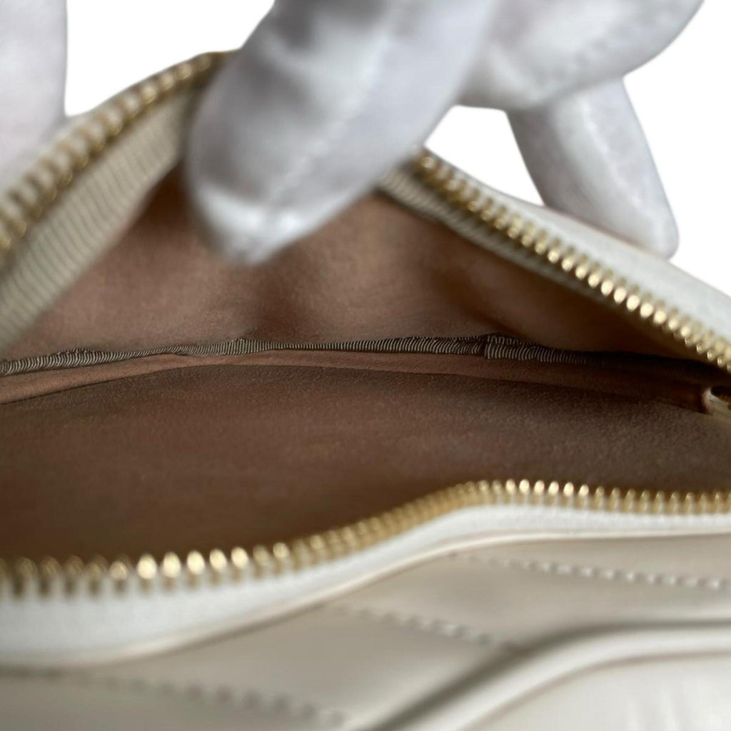 Gucci White Leather Shoulder Bag (Pre-Owned)